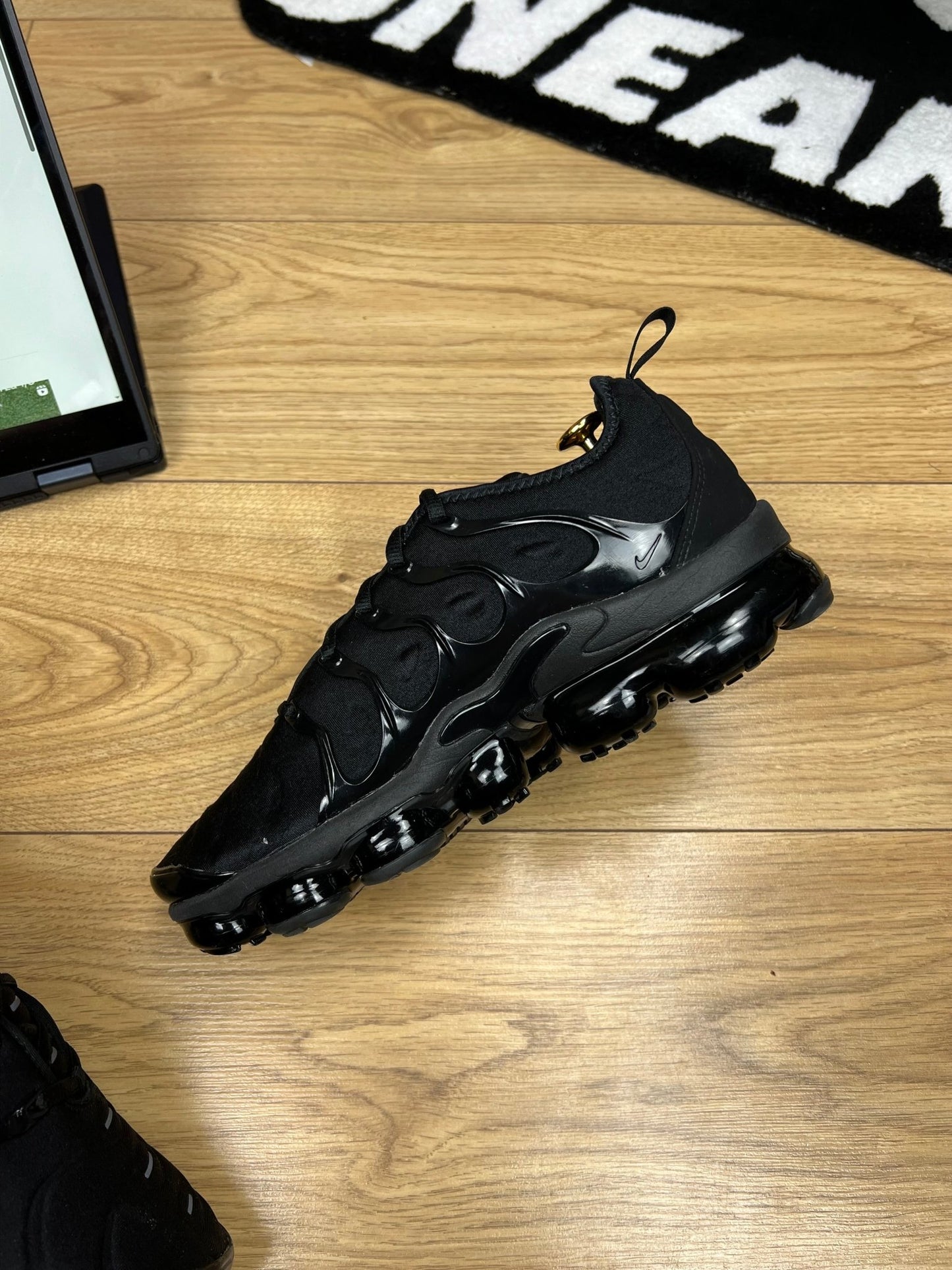 Nike Air Vapormax Plus (42.5)