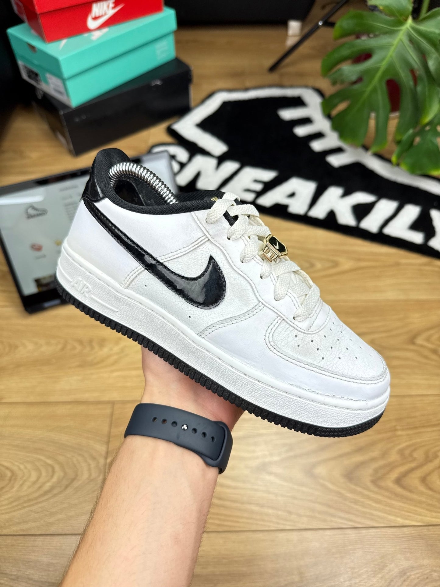 Nike Air Force 1 Low (37.5)