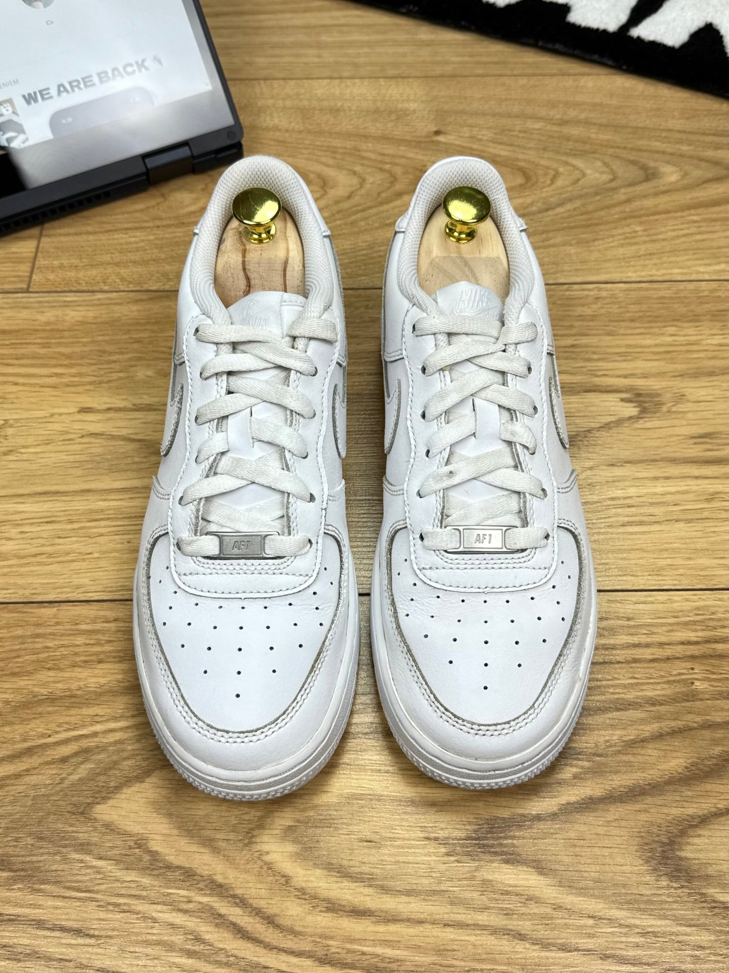 Nike Air Force 1 Low (40)