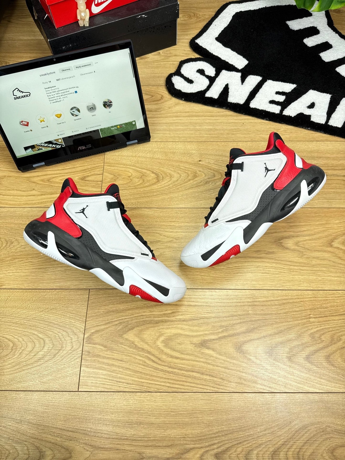Nike Air Jordan Max Aura 4 (45.5)