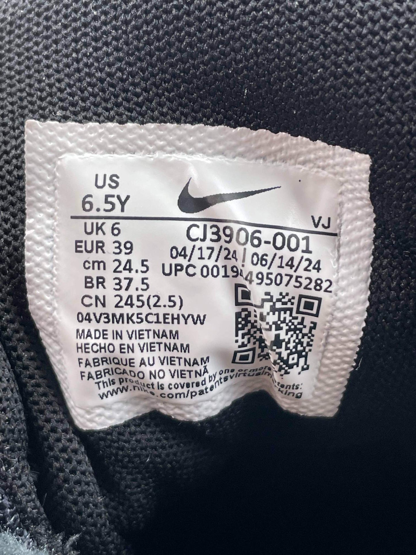 Nike Air Max 95 Recraft Triple Black — buty sportowe damskie w bardzo dobrym stanie rozmiar 39, opcjonalne zdjęcie 2