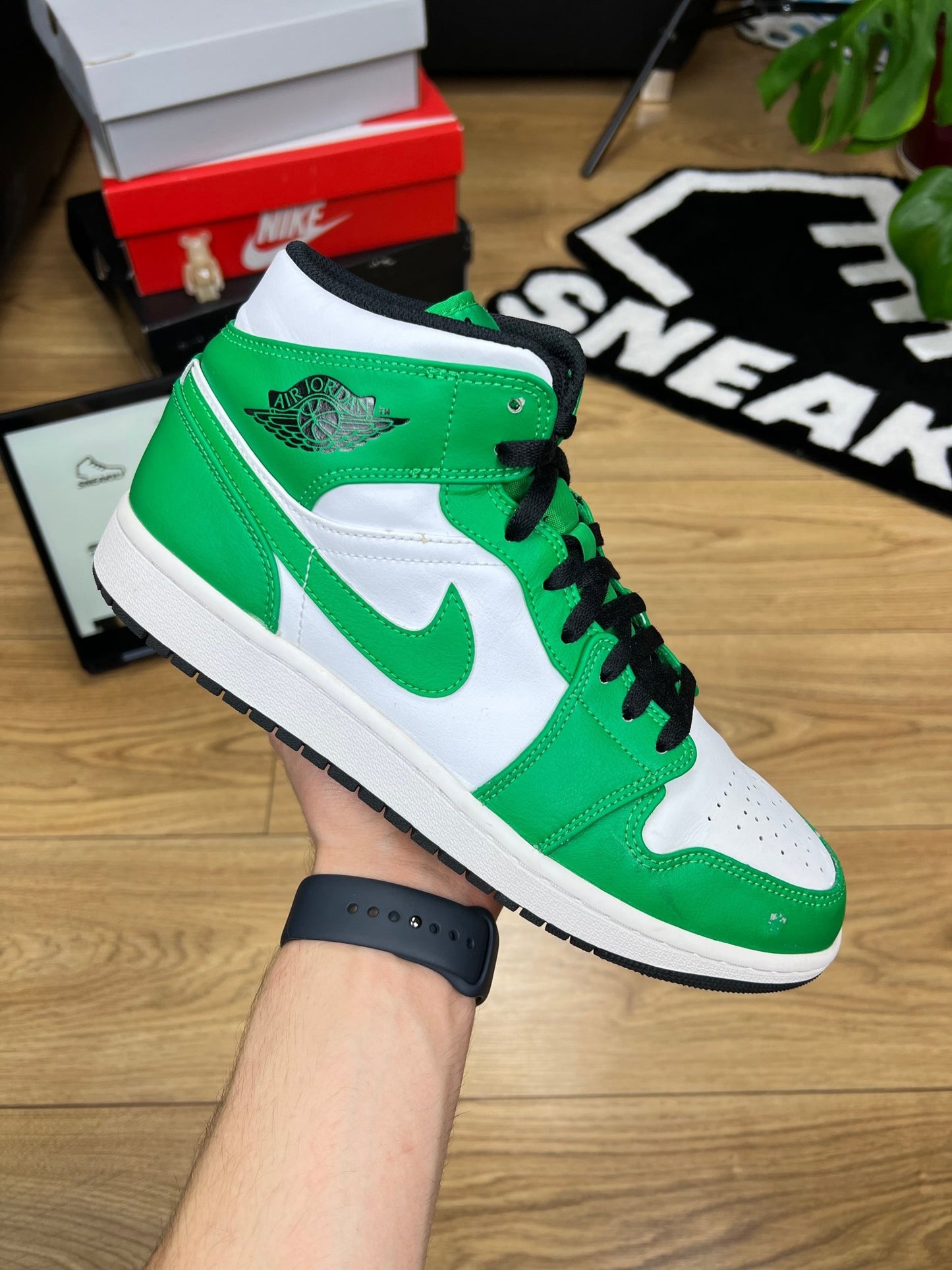 Nike Air Jordan 1 Mid (44)