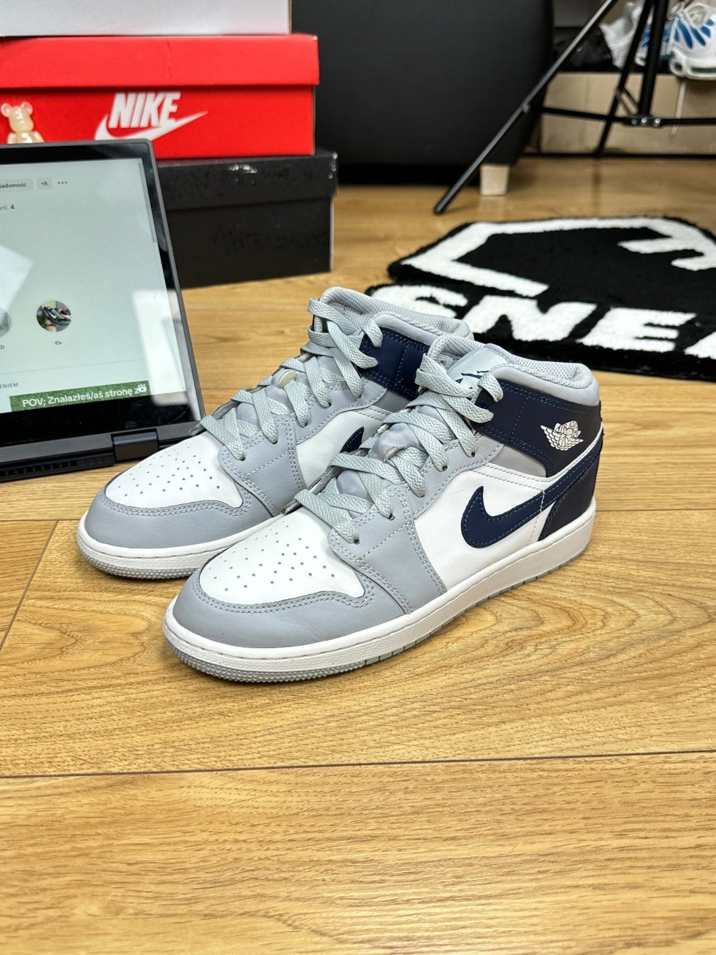 Nike Air Jordan 1 Mid (38.5)