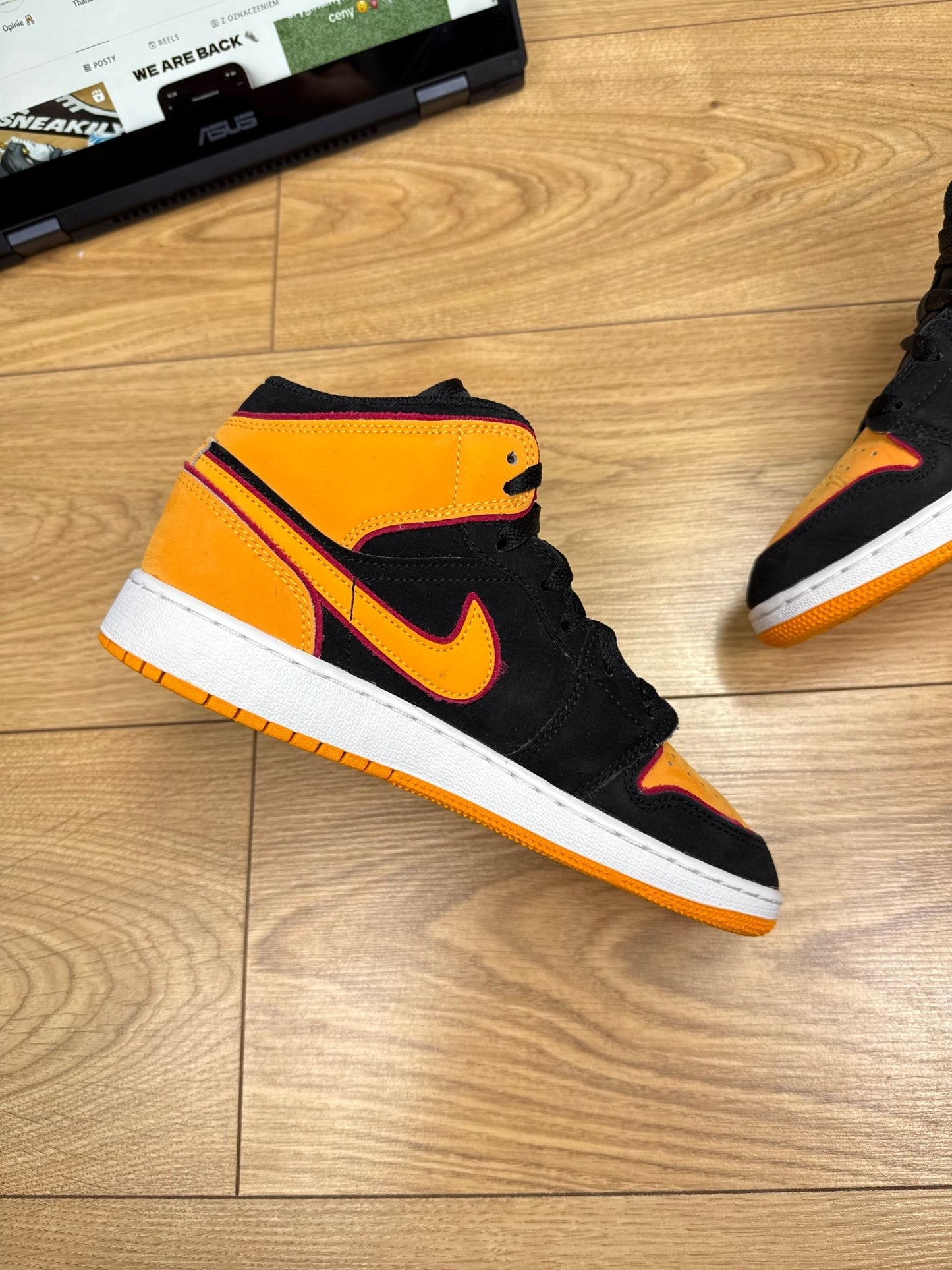 Nike Air Jordan 1 Mid (38)