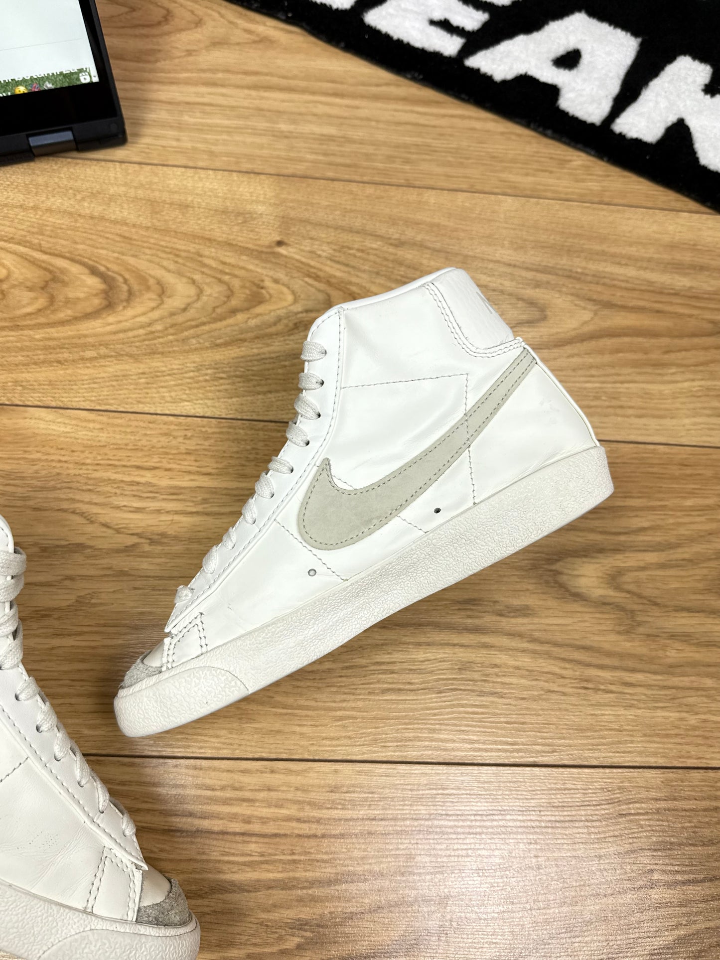 Nike Blazer Mid 77 (37.5)
