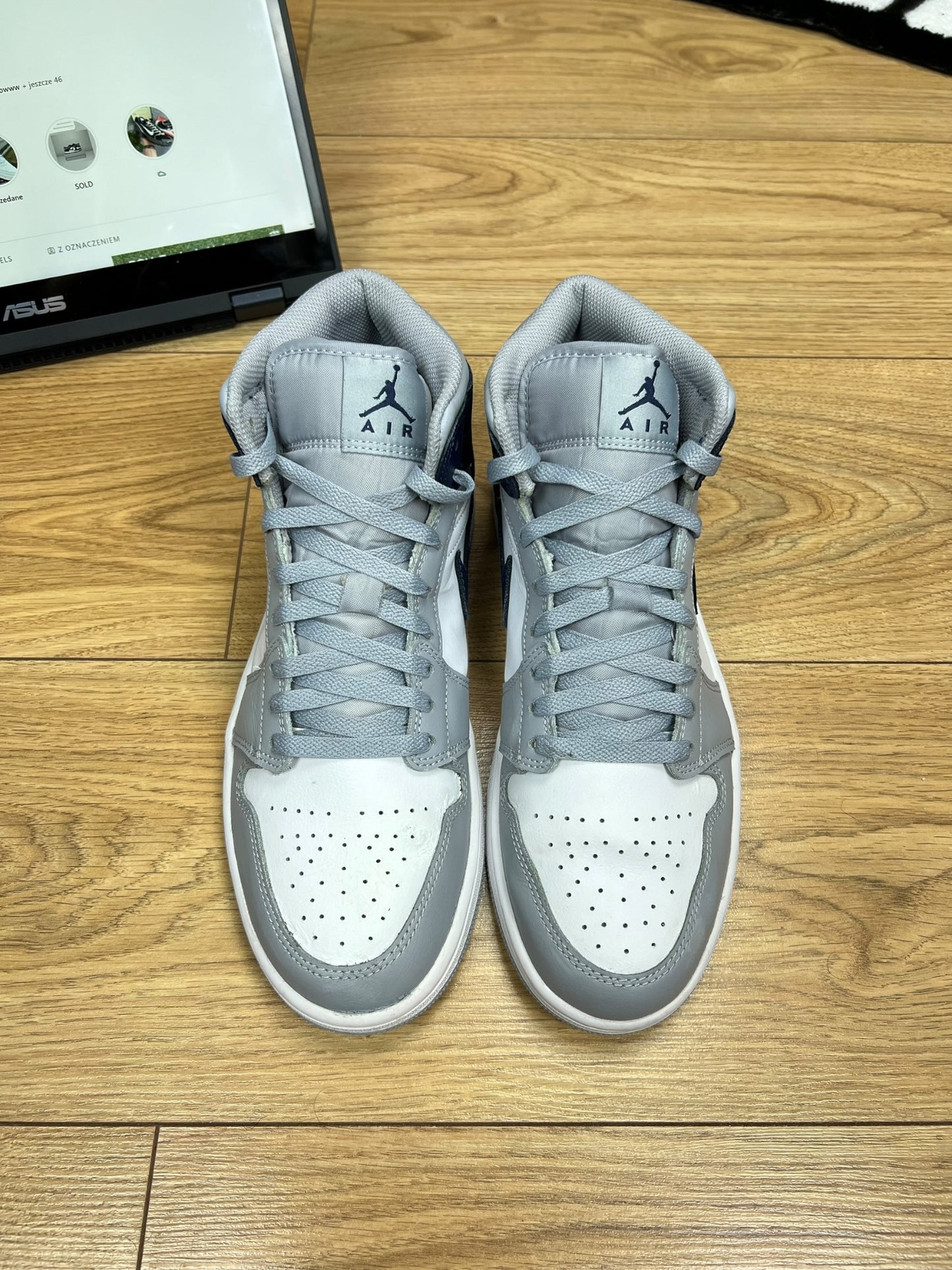 Nike Air Jordan 1 Mid (43)