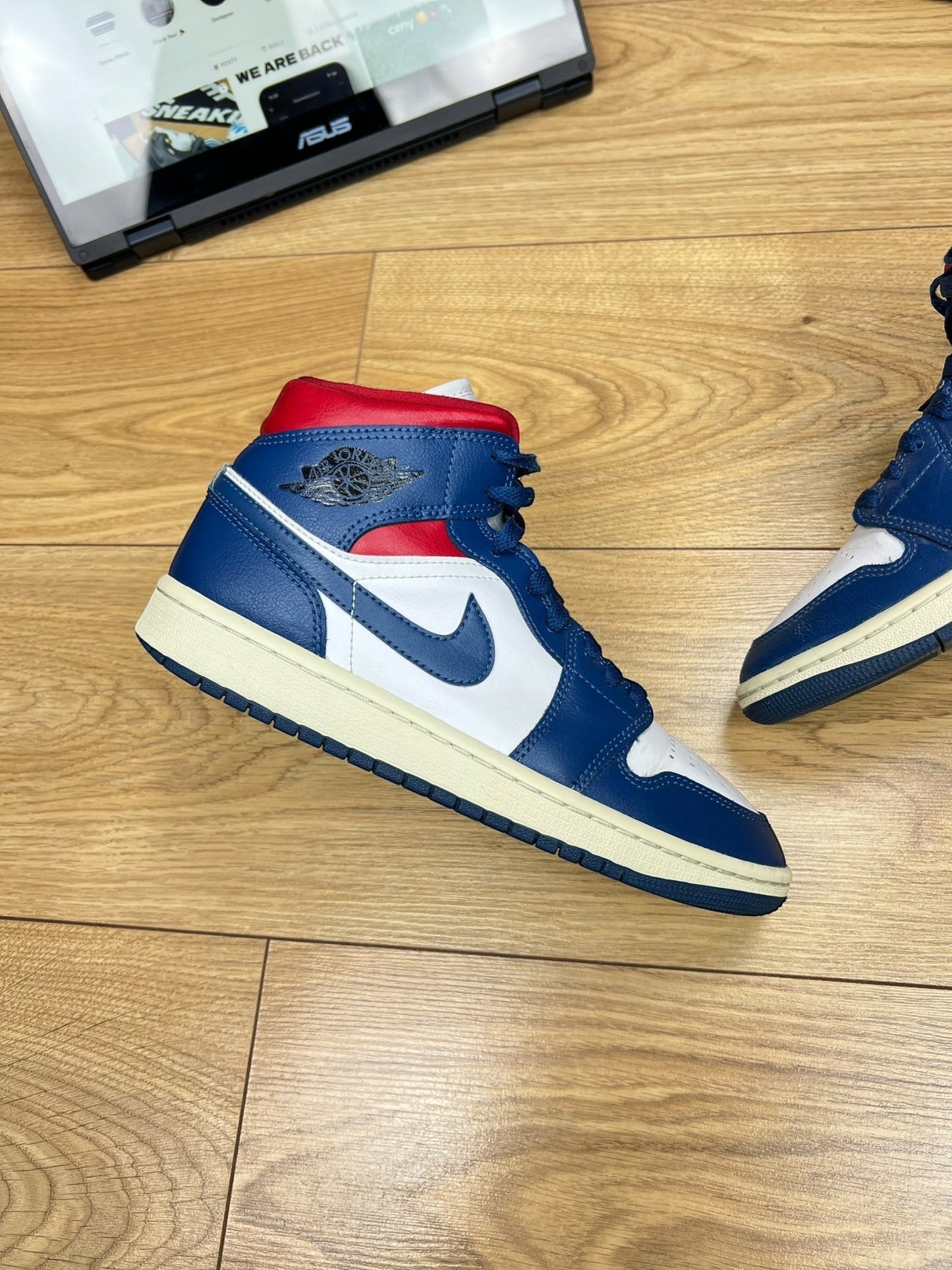 Nike Air Jordan 1 Mid (38.5)