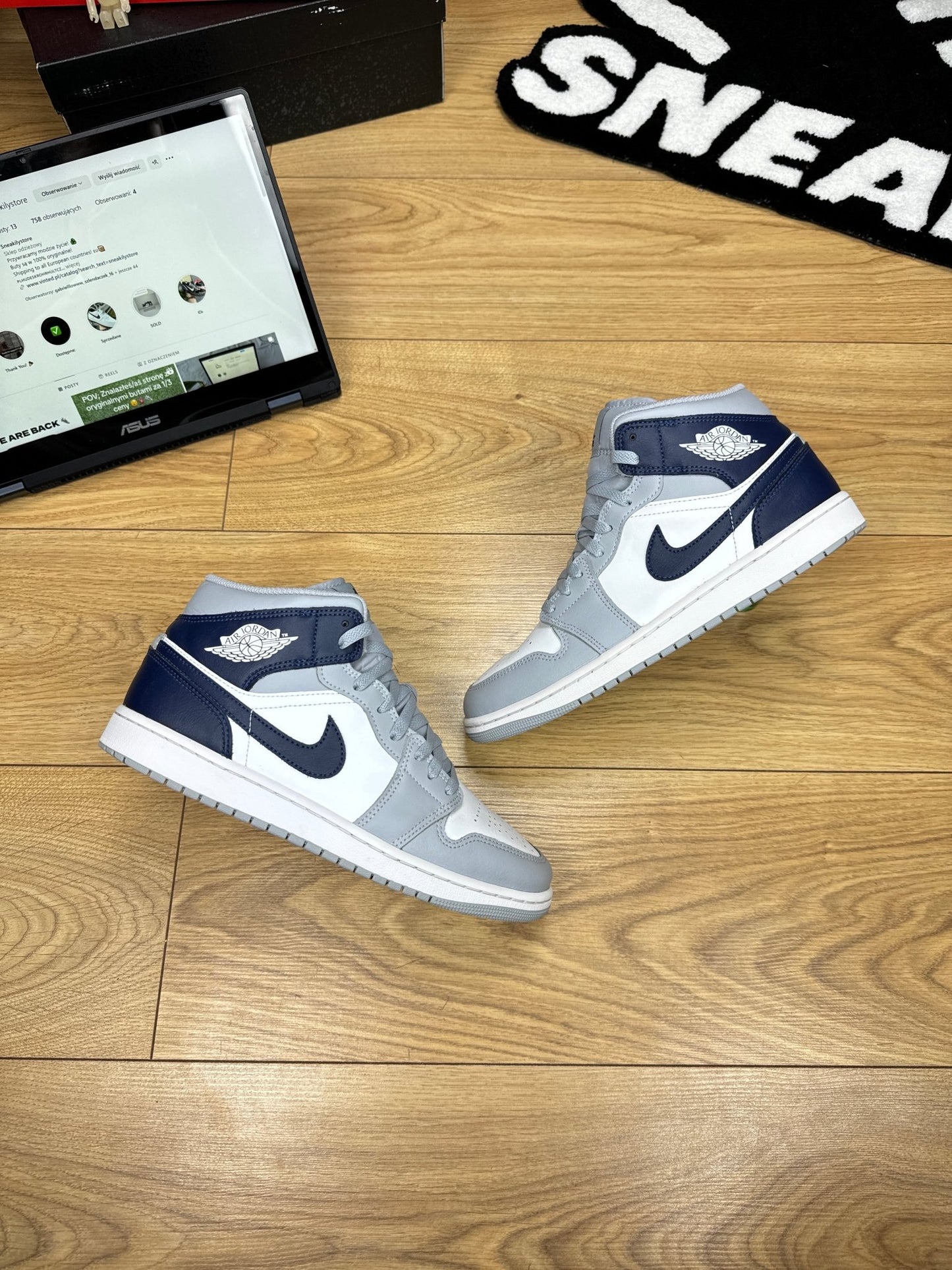 Nike Air Jordan 1 Mid (44)