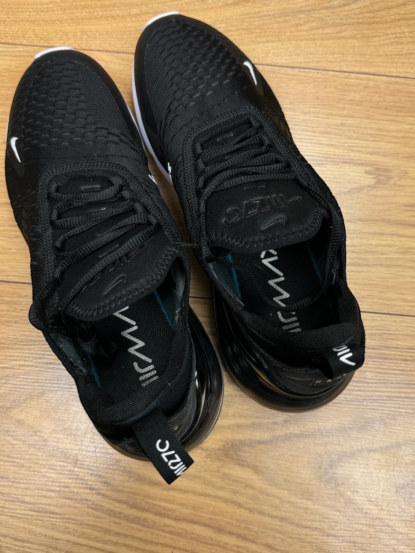 Nike Air Max 270 (43)