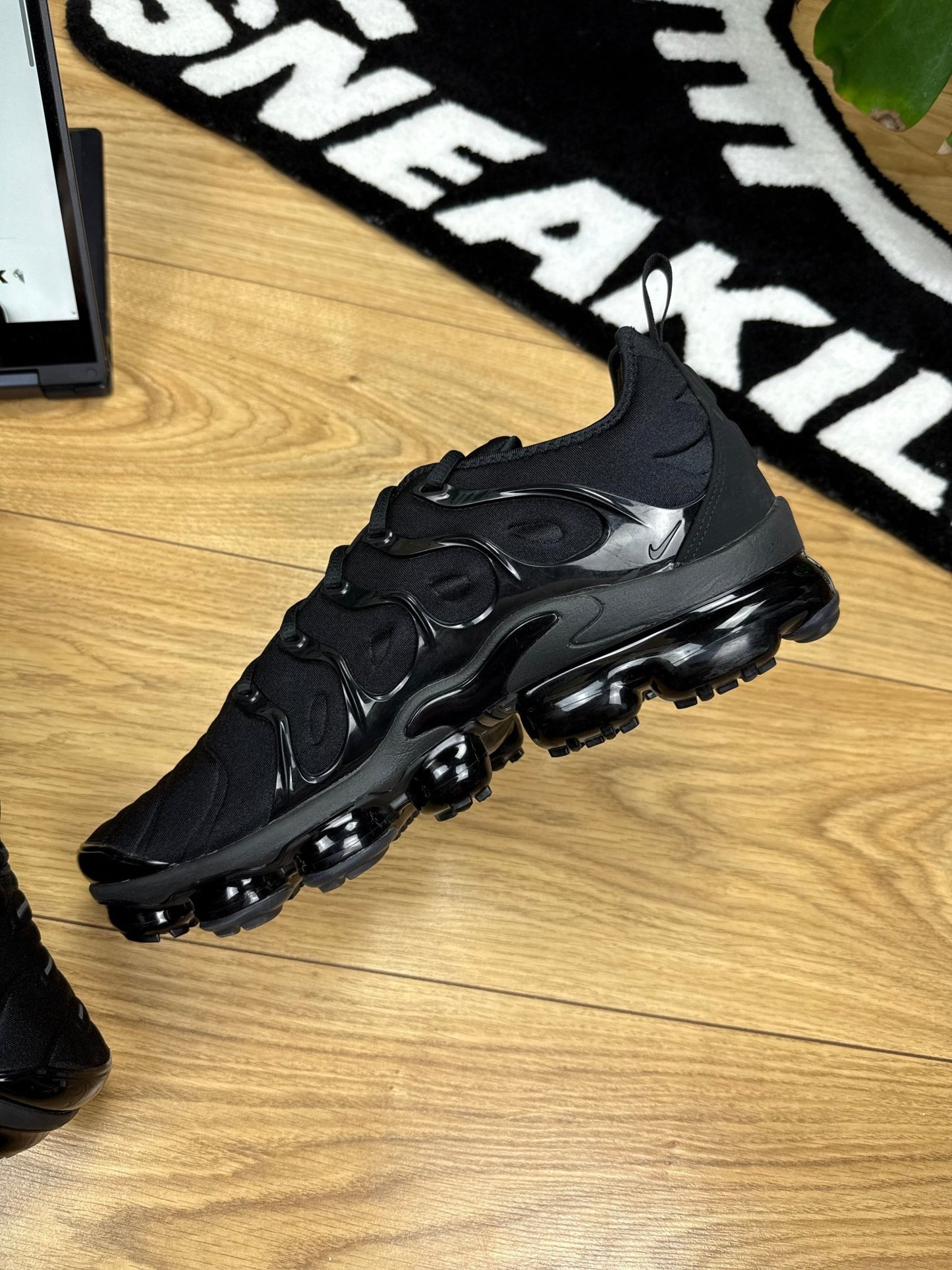 Nike Air Vapormax Plus (45.5)