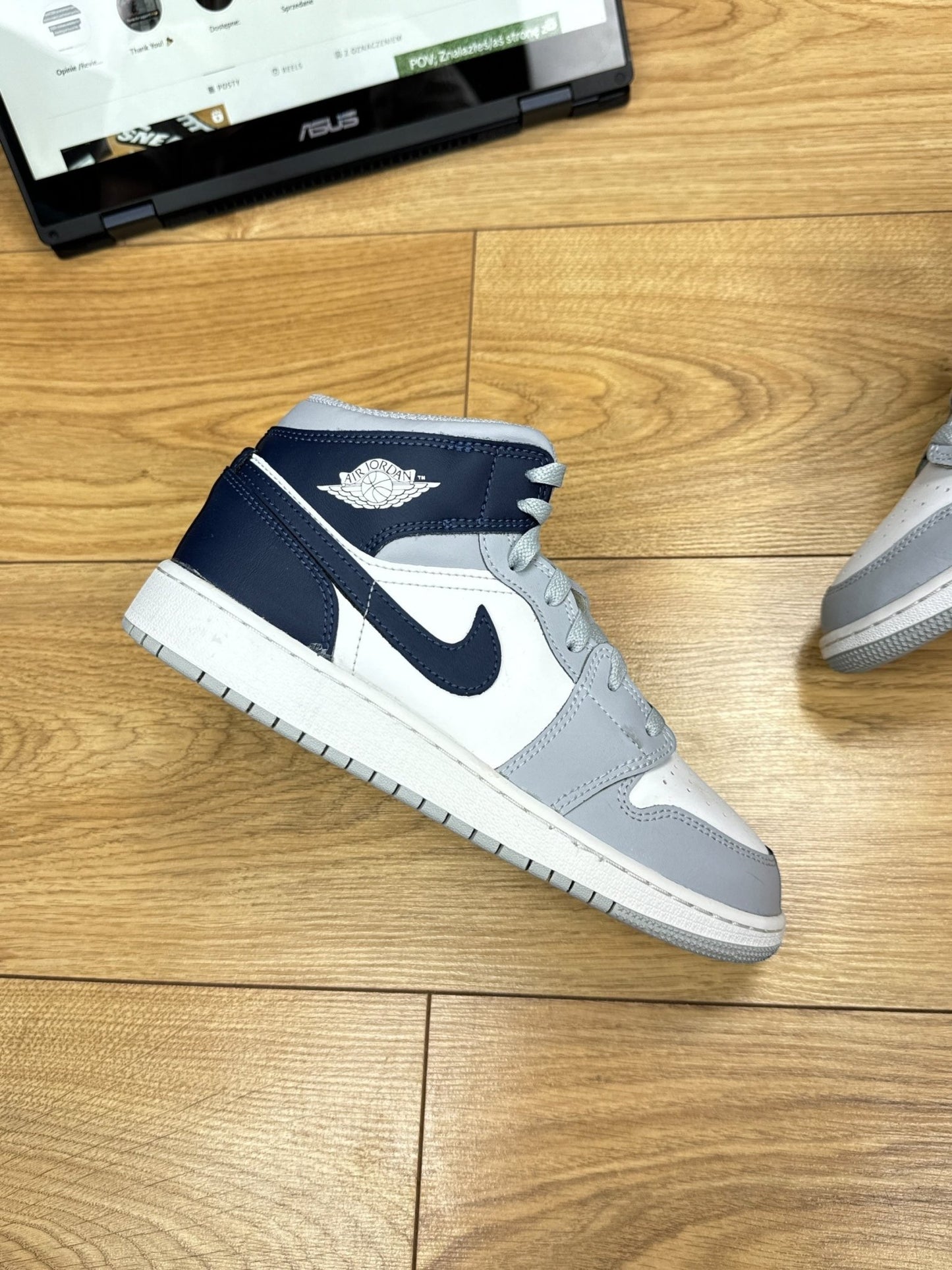 Nike Air Jordan 1 Mid (38.5)