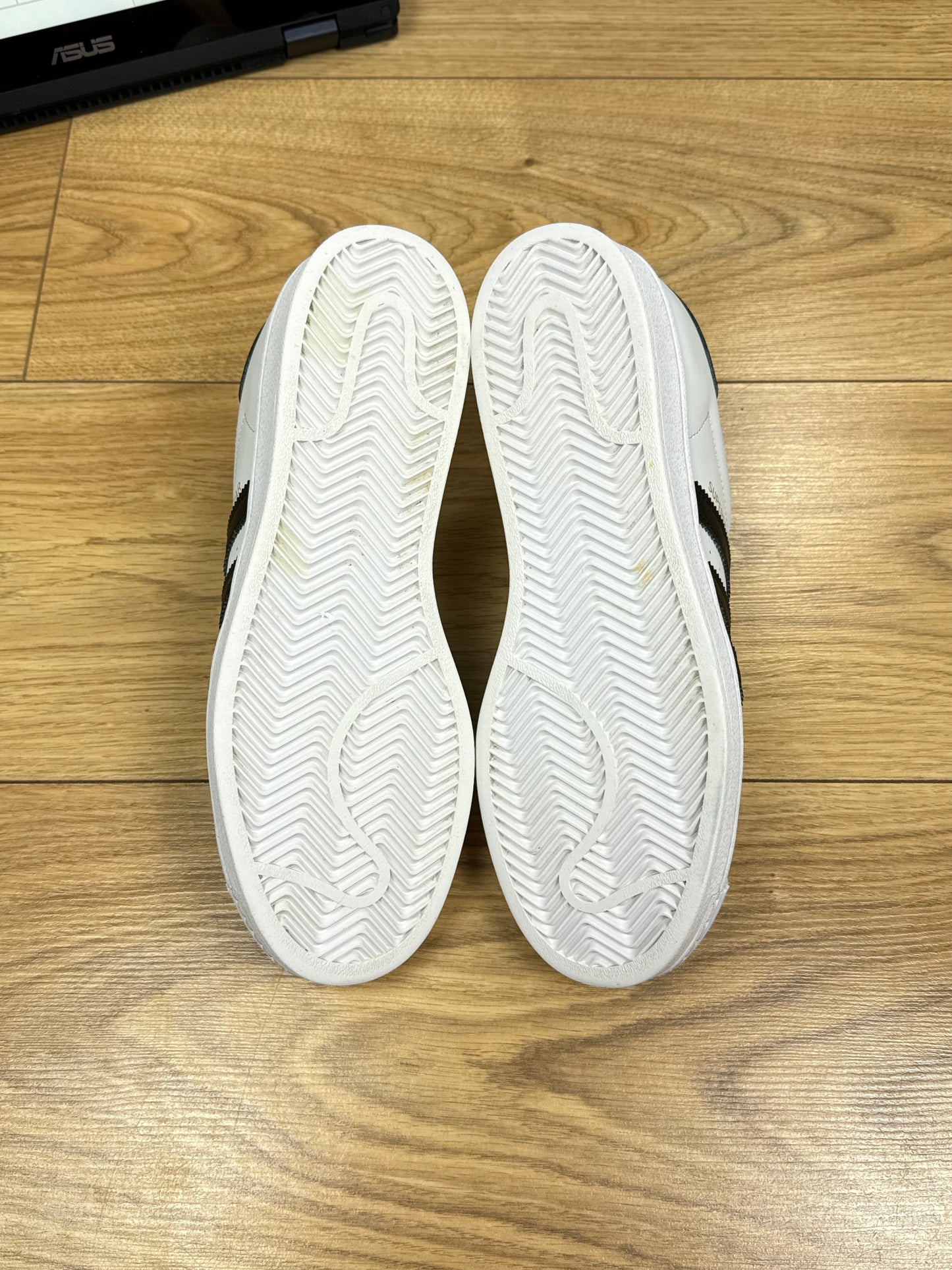 Adidas Superstar (40)