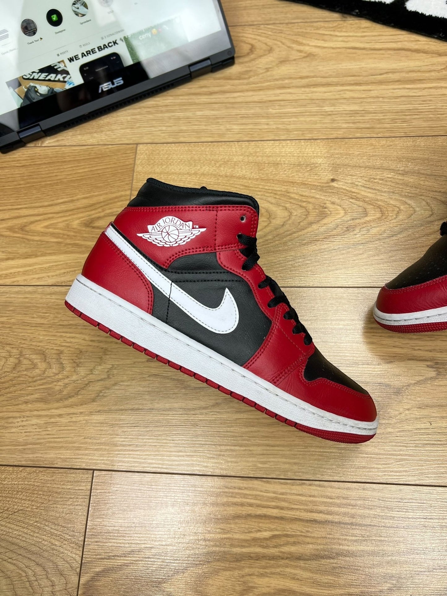 Nike Air Jordan 1 Mid (42.5)