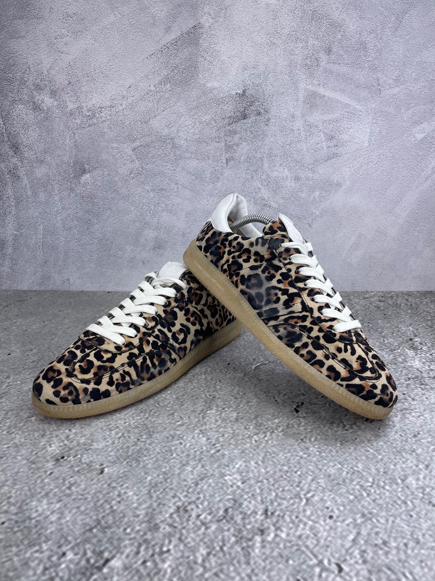 Kennel & Schmenger CRAC KE311A1AU-B11 - buty sportowe, para butów, widok z boku na tle studyjnym