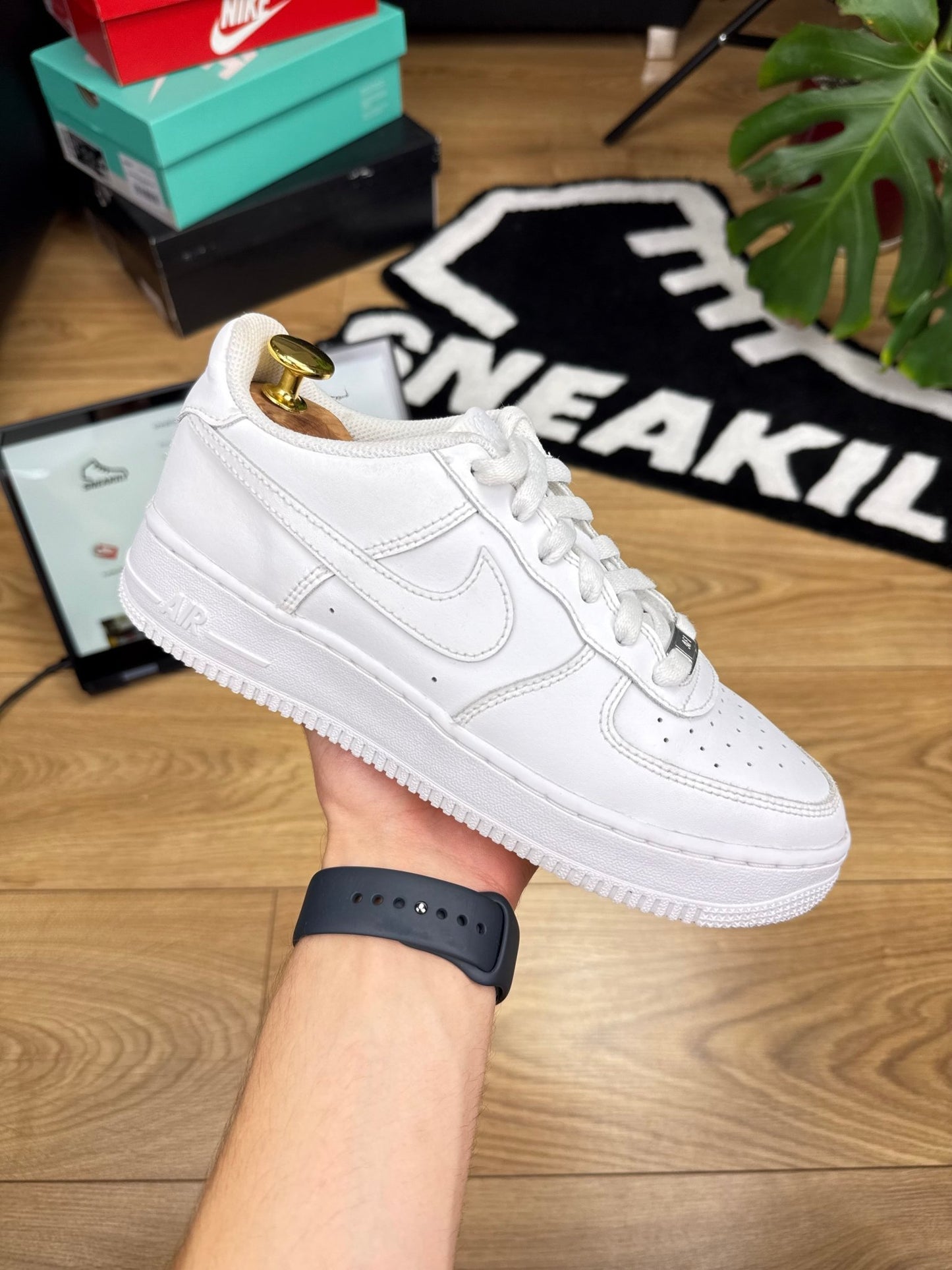 Nike Air Force 1 Low (38.5)