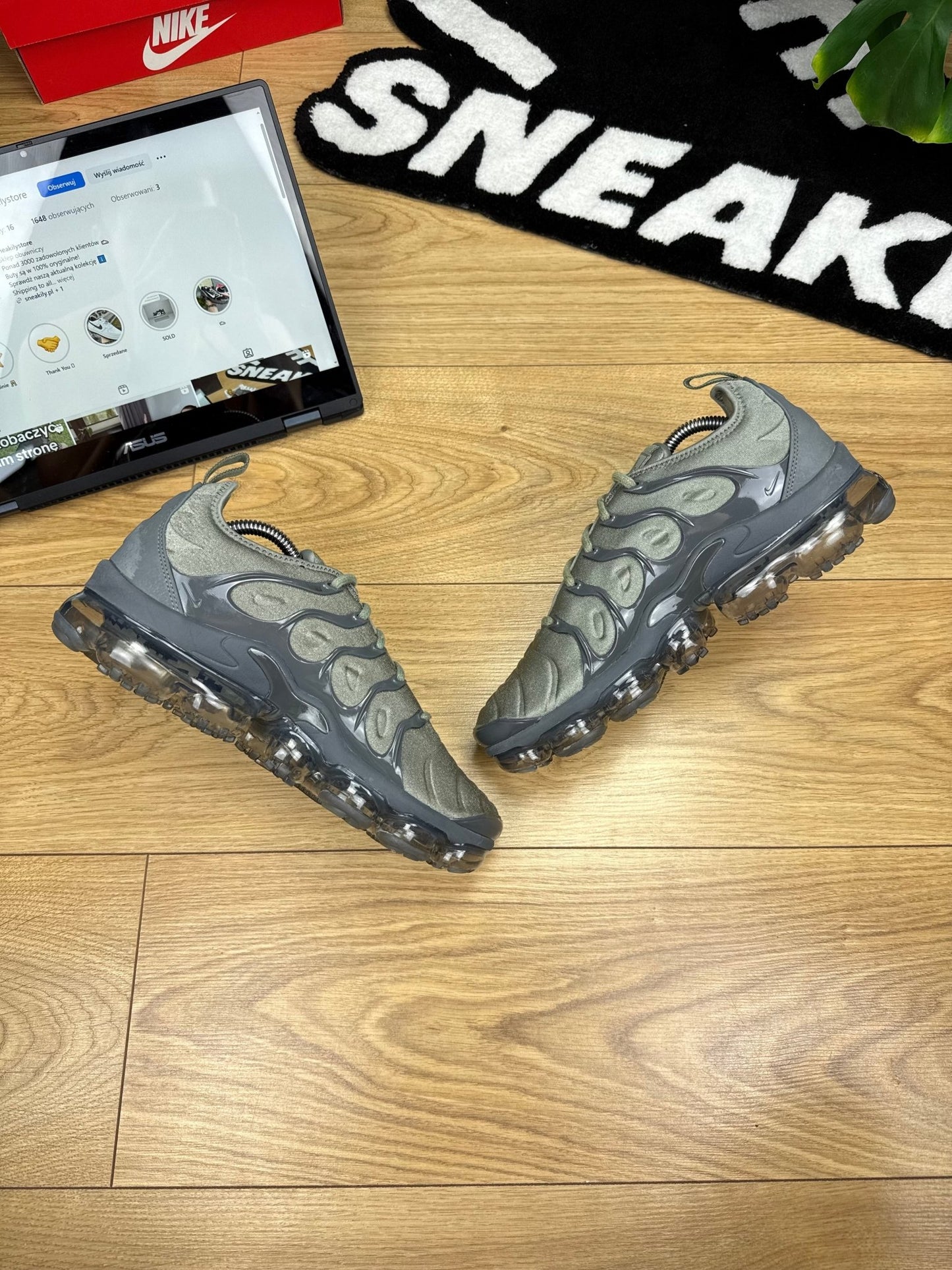 Nike Air Vapormax Plus (42.5)