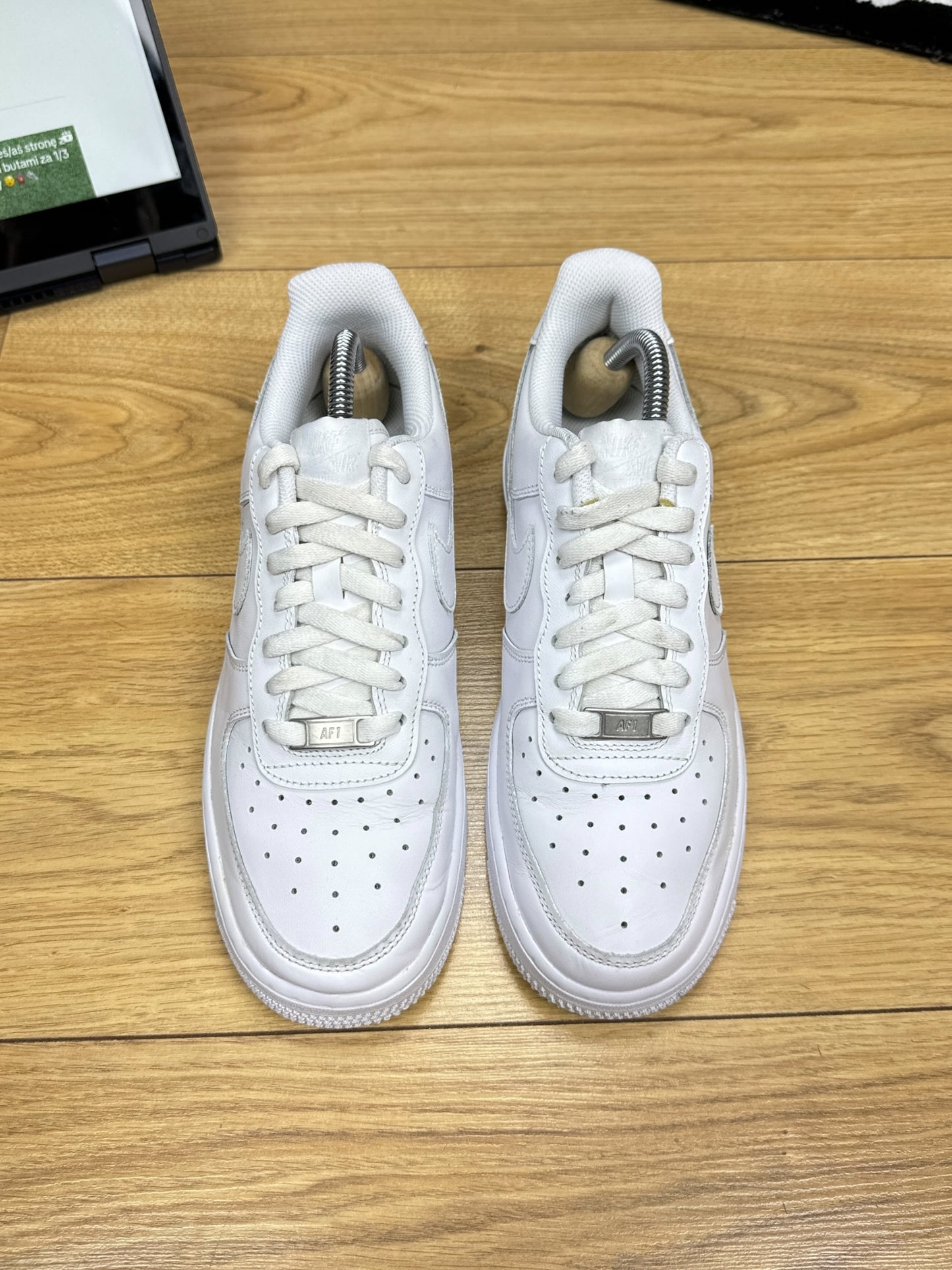Nike Air Force 1 Low (40)