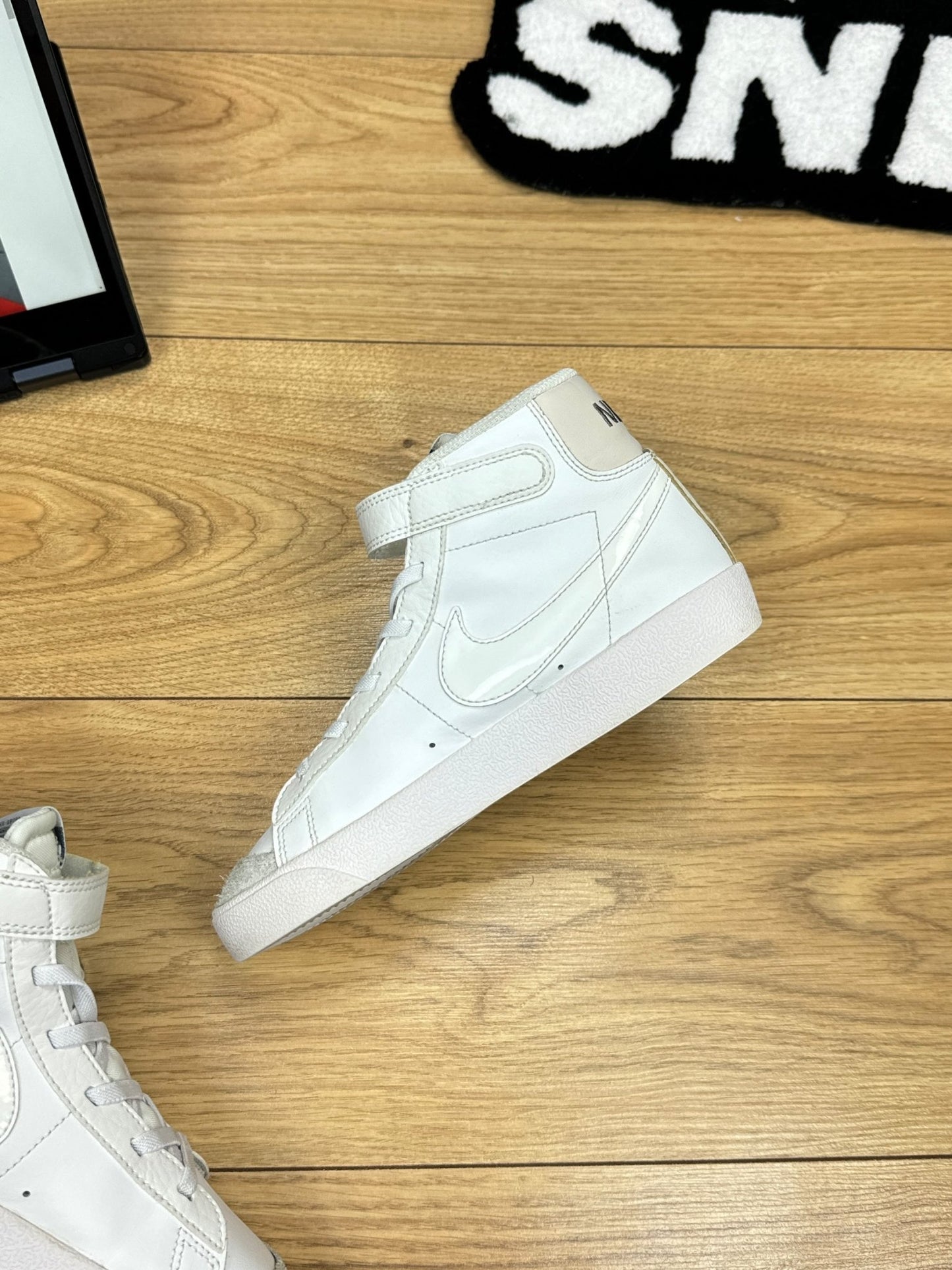 Nike Blazer Mid 77 (35)
