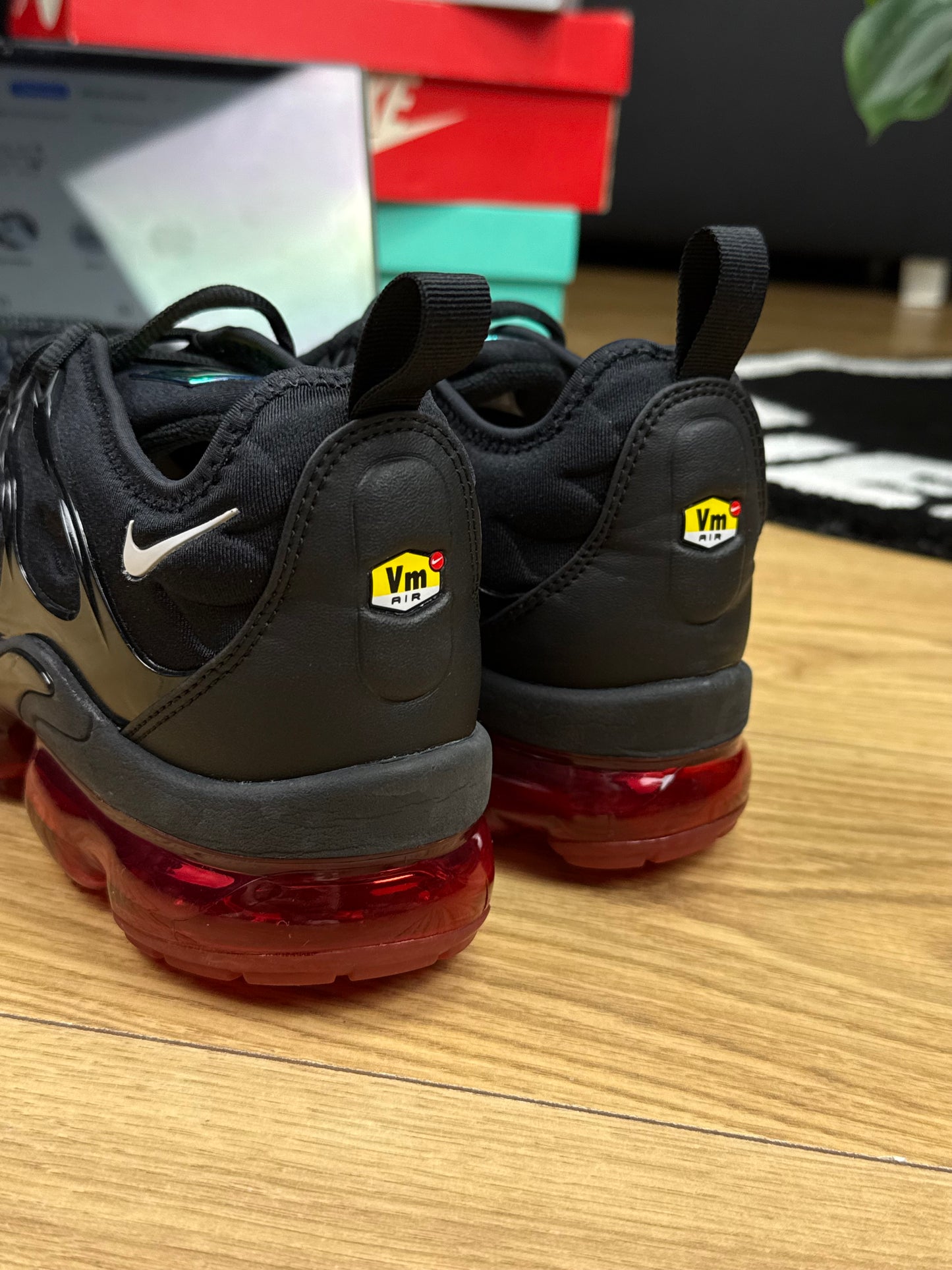 Nike Air Vapormax Plus (42.5)
