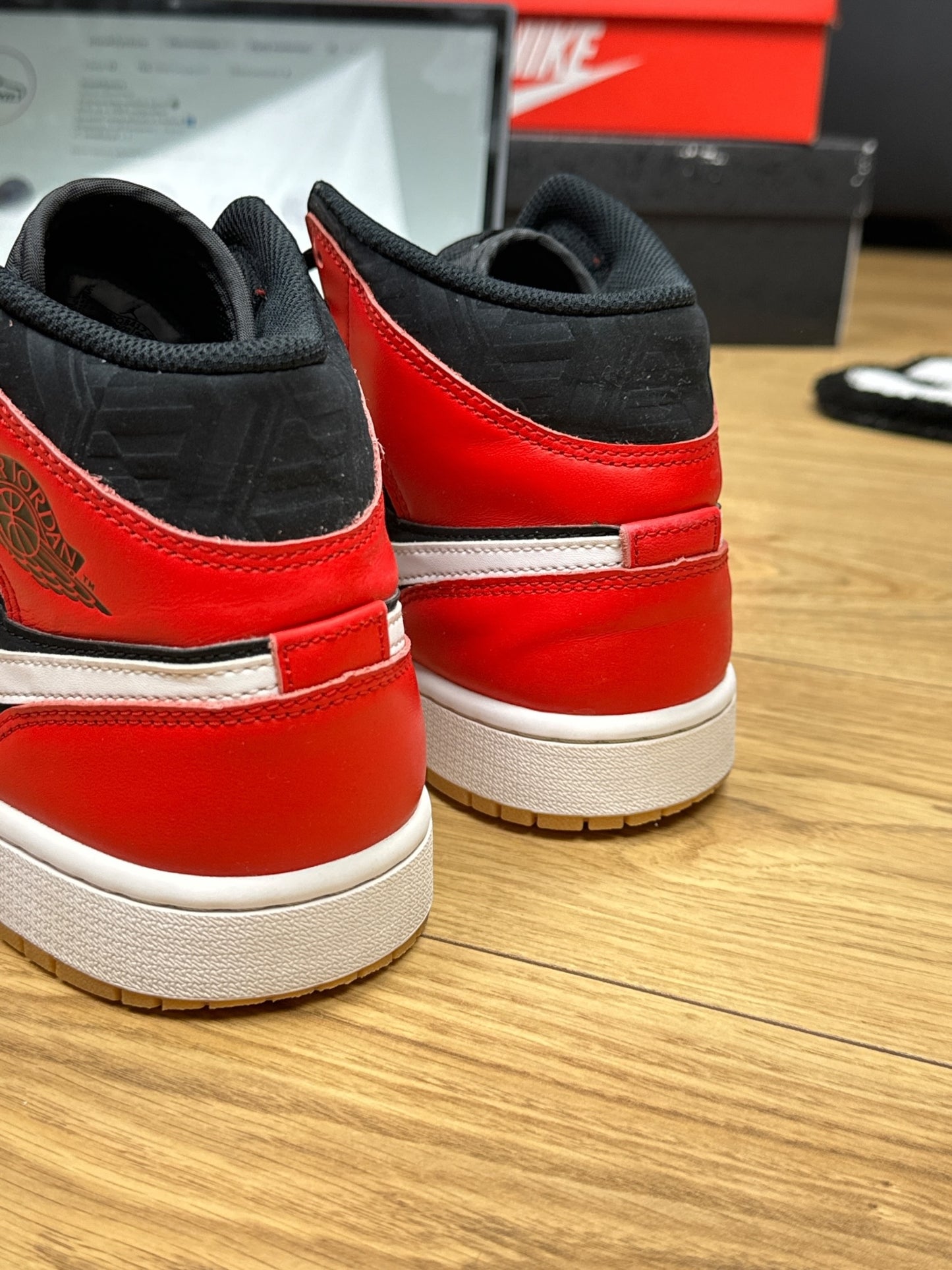 Nike Air Jordan 1 Mid (43)