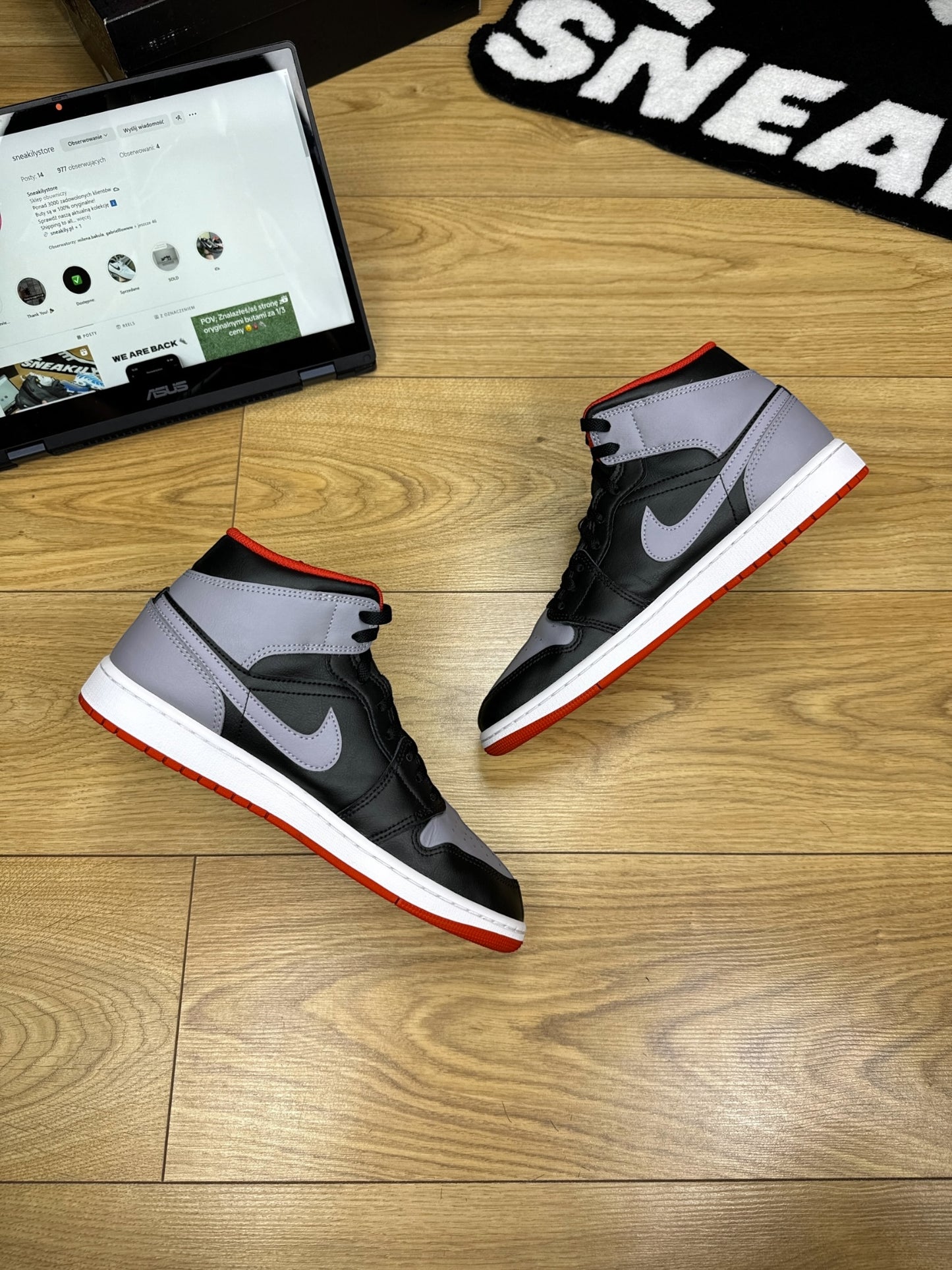 Nike Air Jordan 1 Mid (44)