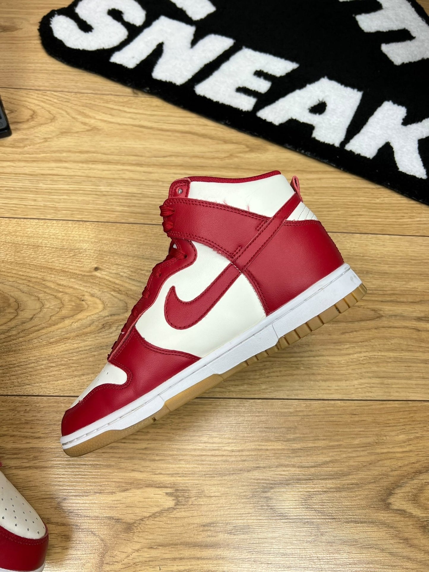 Nike Dunk High (40)