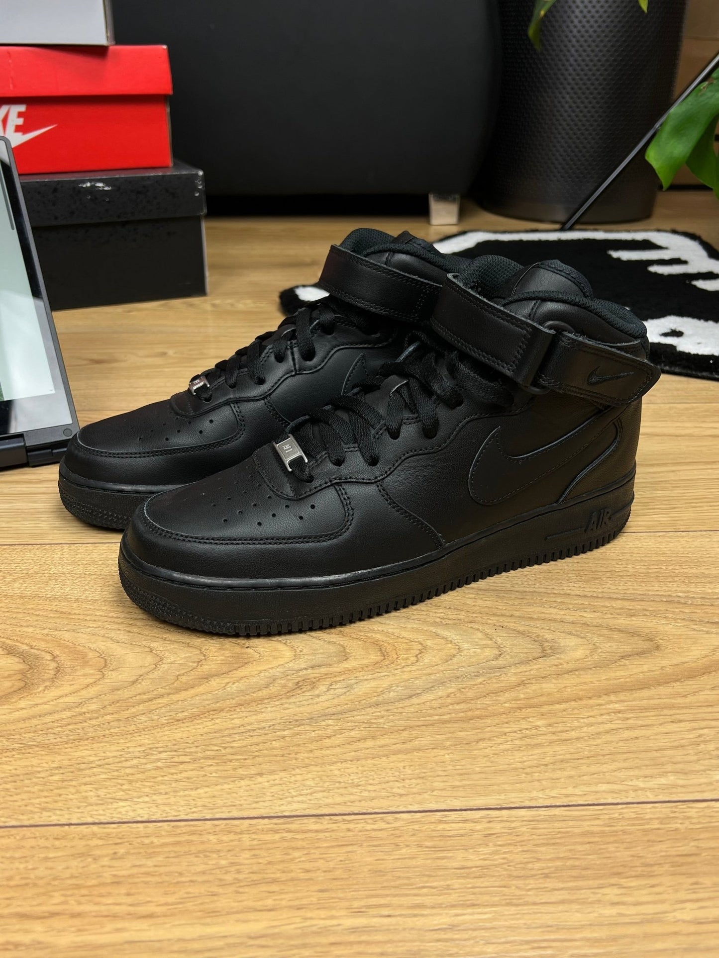 Nike Air Force 1 Mid (42.5)