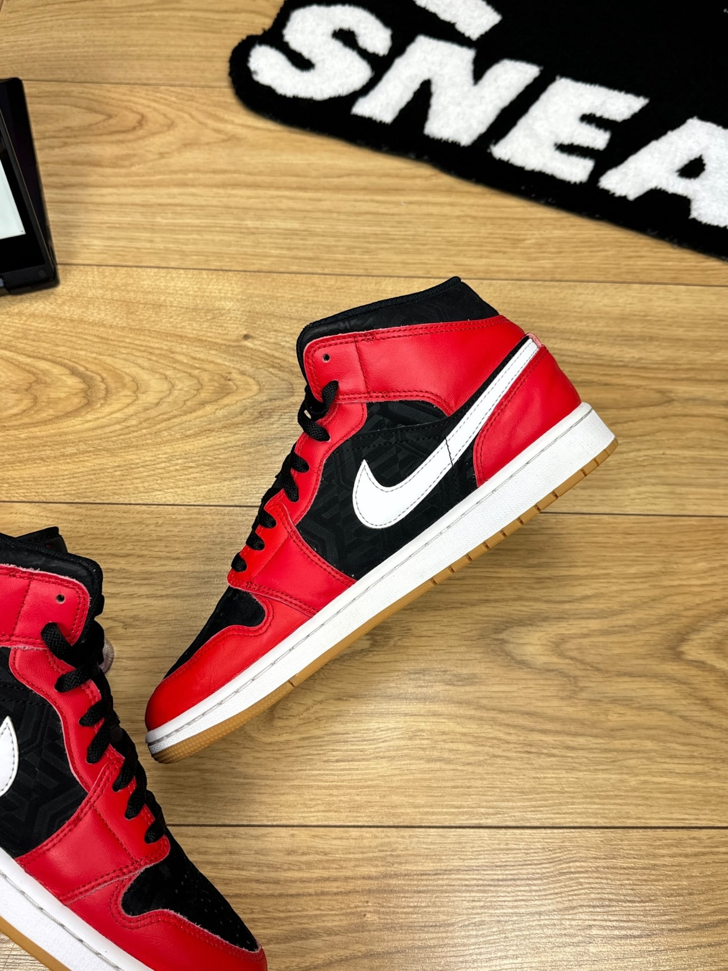 Nike Air Jordan 1 Mid (43)