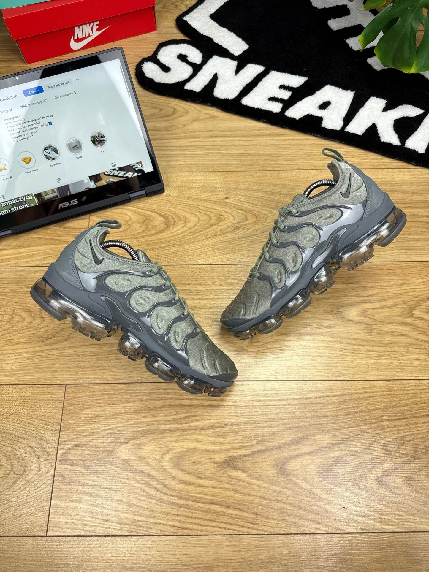 Nike Air Vapormax Plus (42.5)