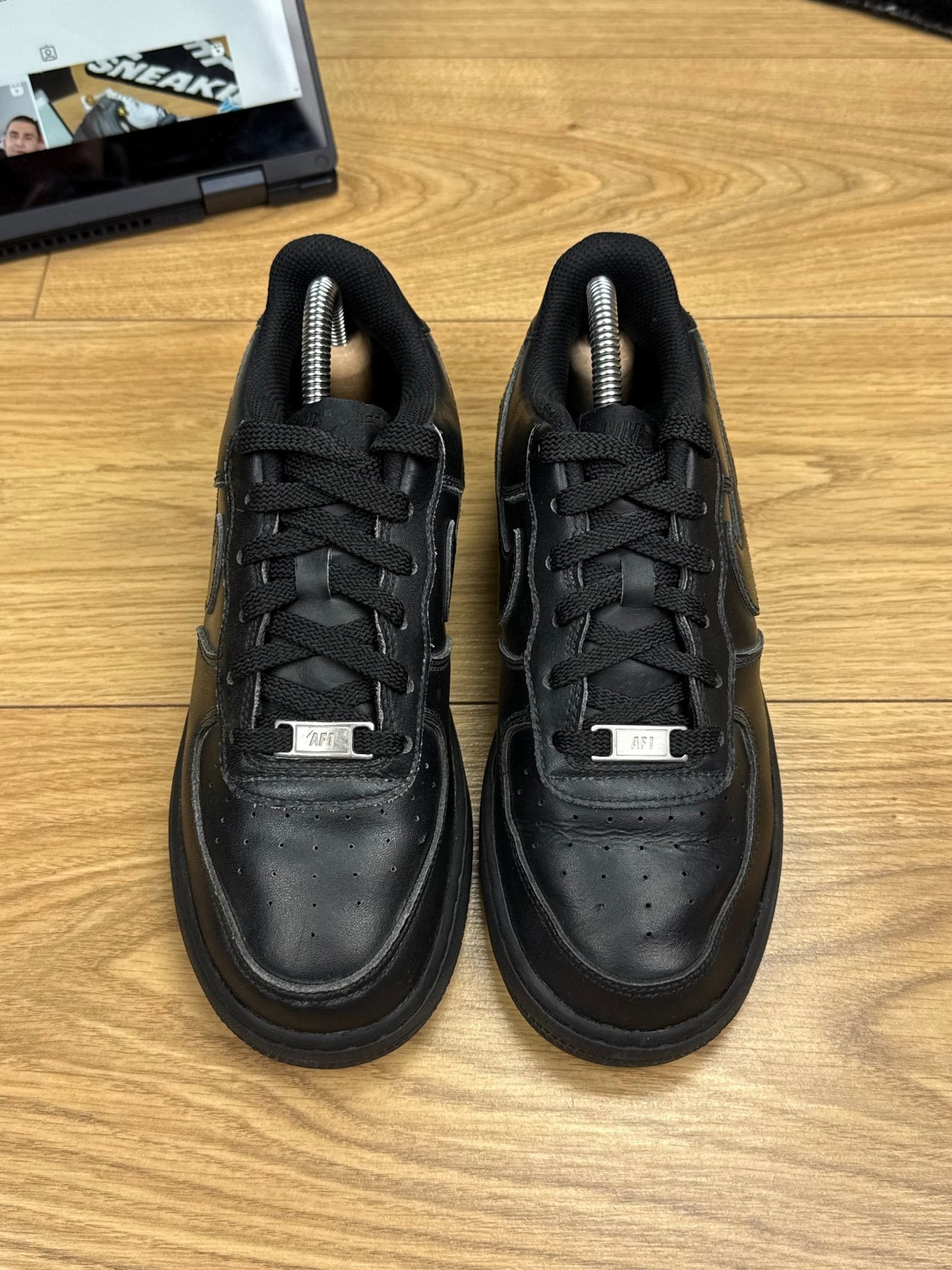 Nike Air Force 1 Low (38.5)