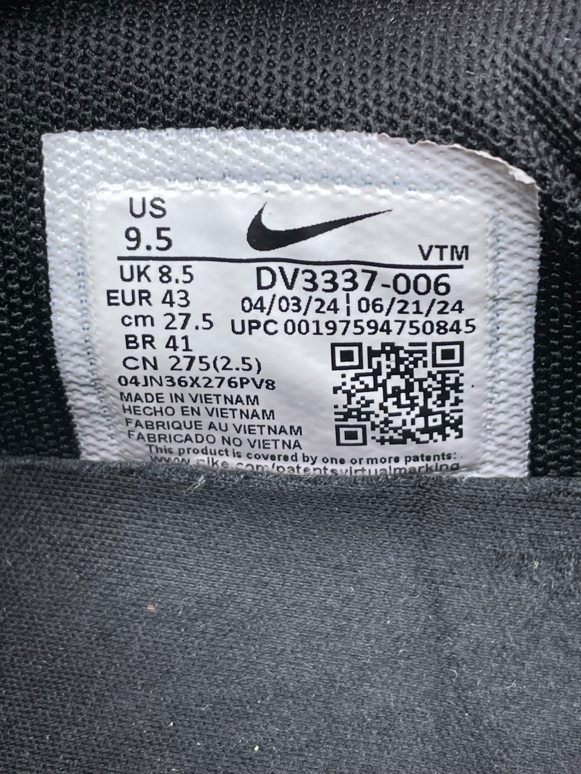 Nike Air Max Dn Black Metallic Grey — buty sportowe męskie w bardzo dobrym stanie rozmiar 43, etykieta z kodem modelu DV3337-006