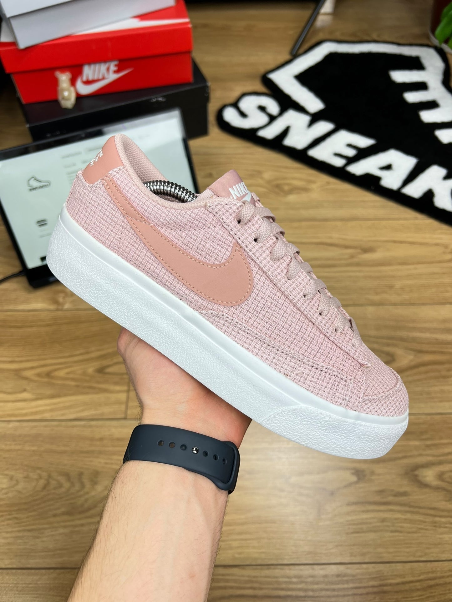 Nike Blazer Low Platform (40)