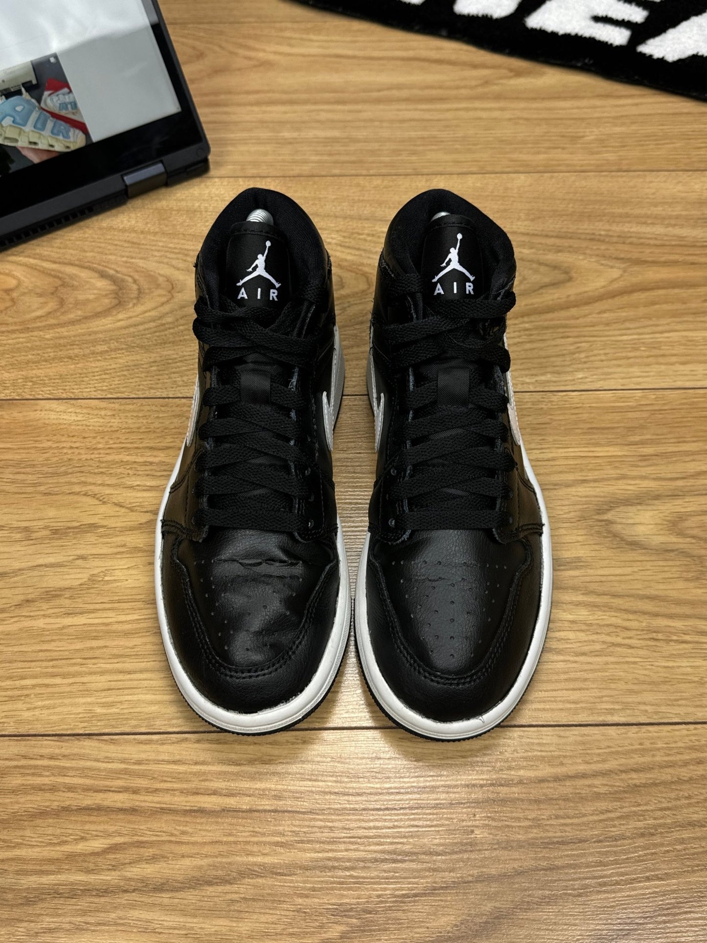 Nike Air Jordan 1 Mid (37.5)