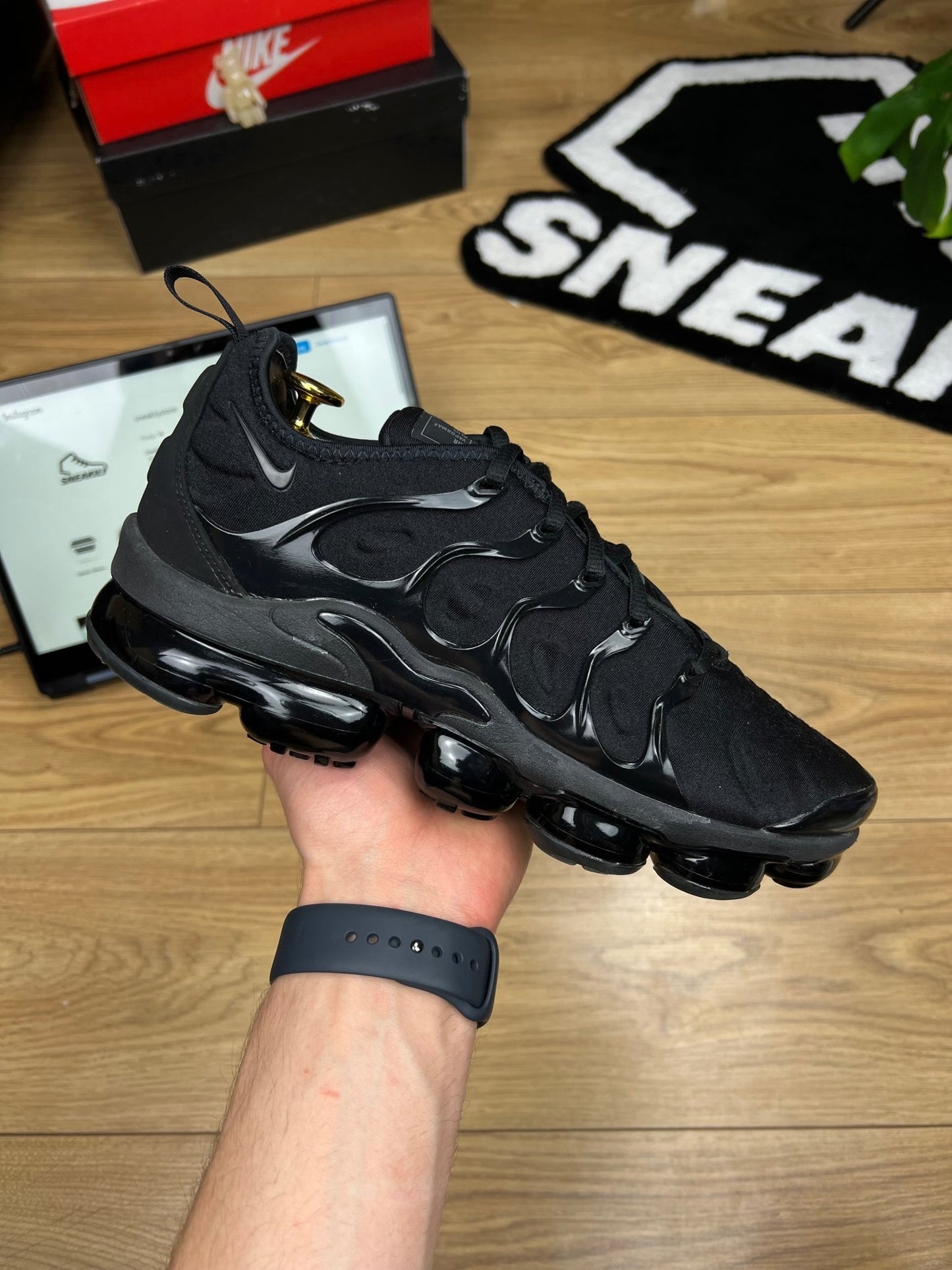 Nike Air Vapormax Plus (42.5)