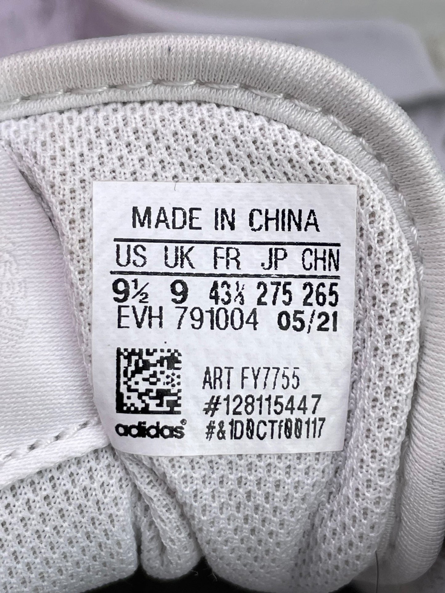 Adidas Forum Low Triple White — buty sportowe męskie w bardzo dobrym stanie rozmiar 43 1/3, etykieta z kodem modelu FY7755