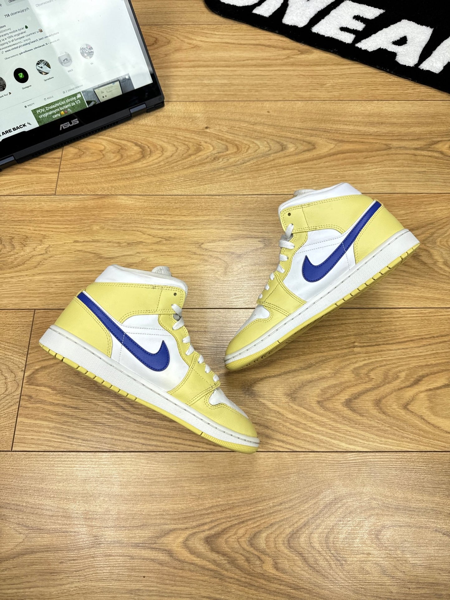 Nike Air Jordan 1 Mid (40.5)