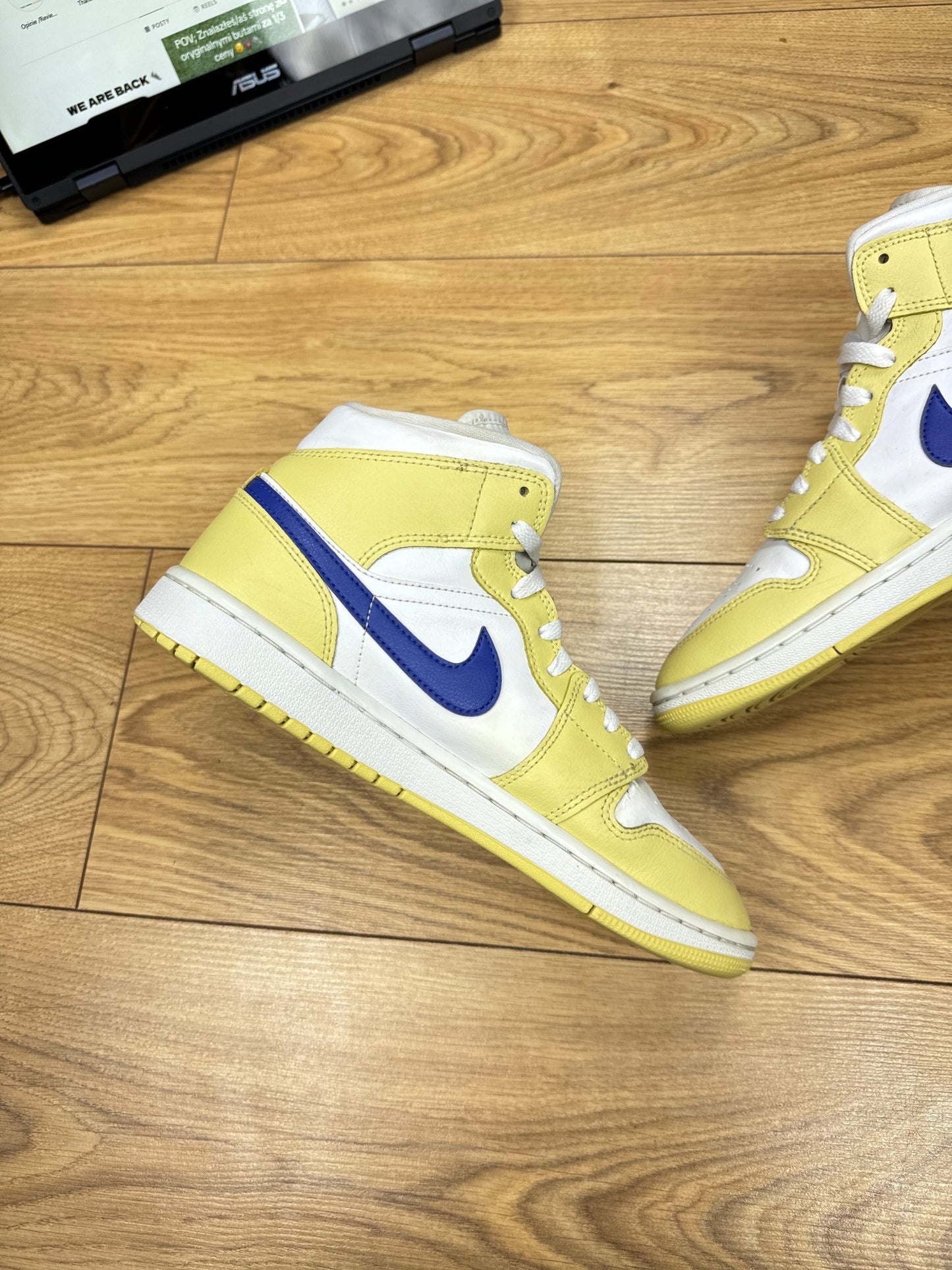 Nike Air Jordan 1 Mid (40.5)