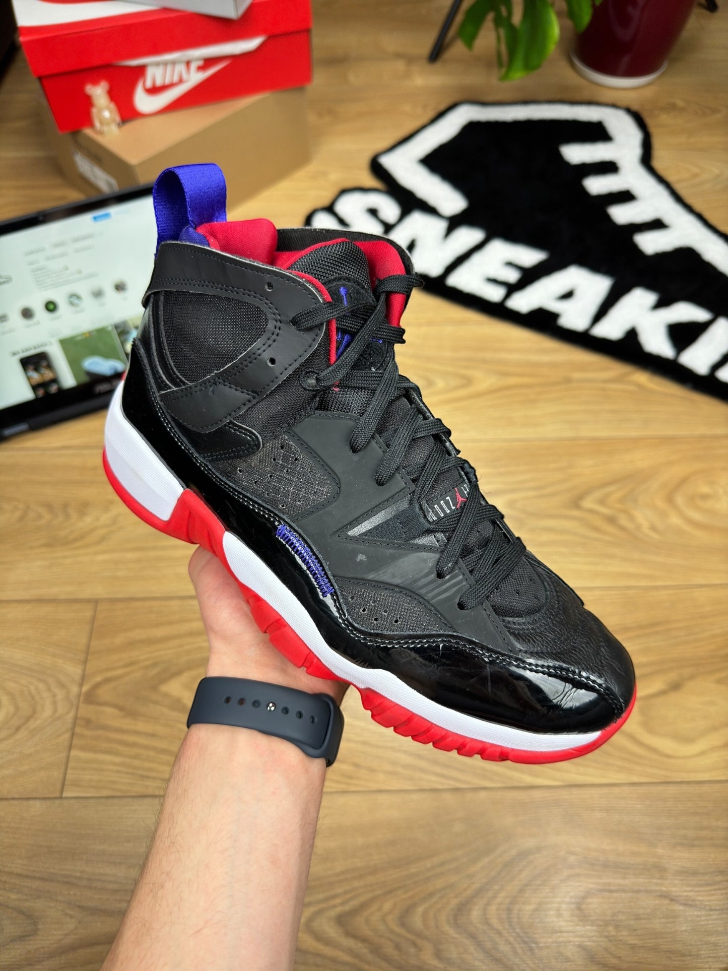 Nike Air Jordan Jumpman Two Trey (44)