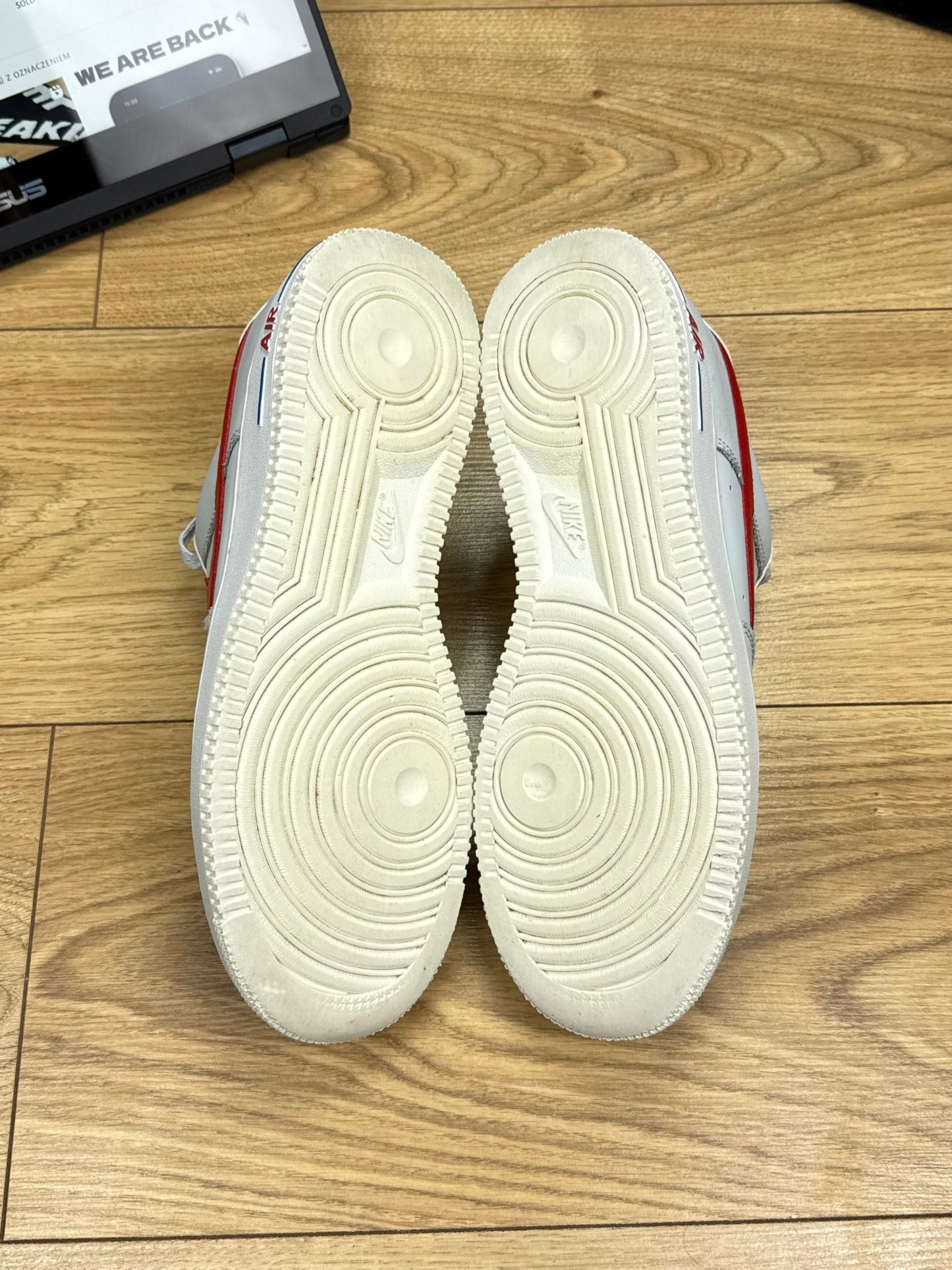 Nike Air Force 1 Low (42)