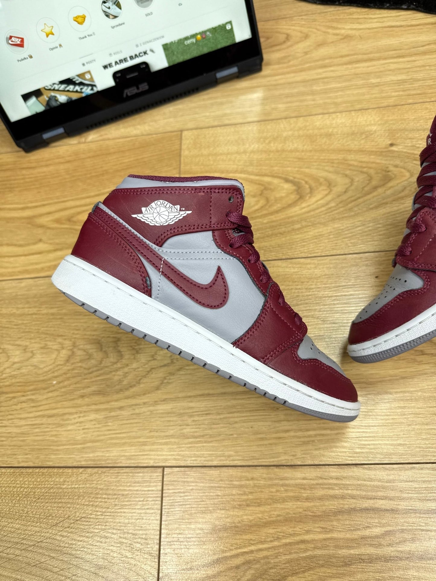 Nike Air Jordan 1 Mid (36.5)