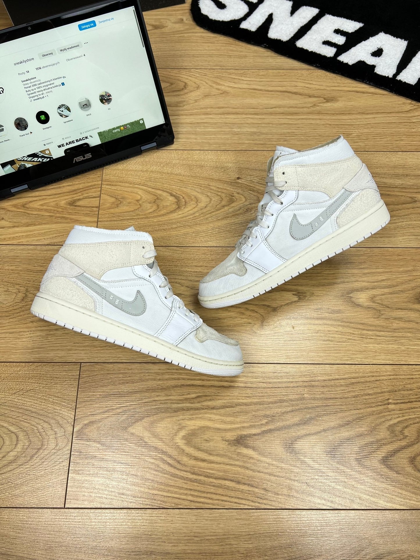Nike Air Jordan 1 Mid (43)
