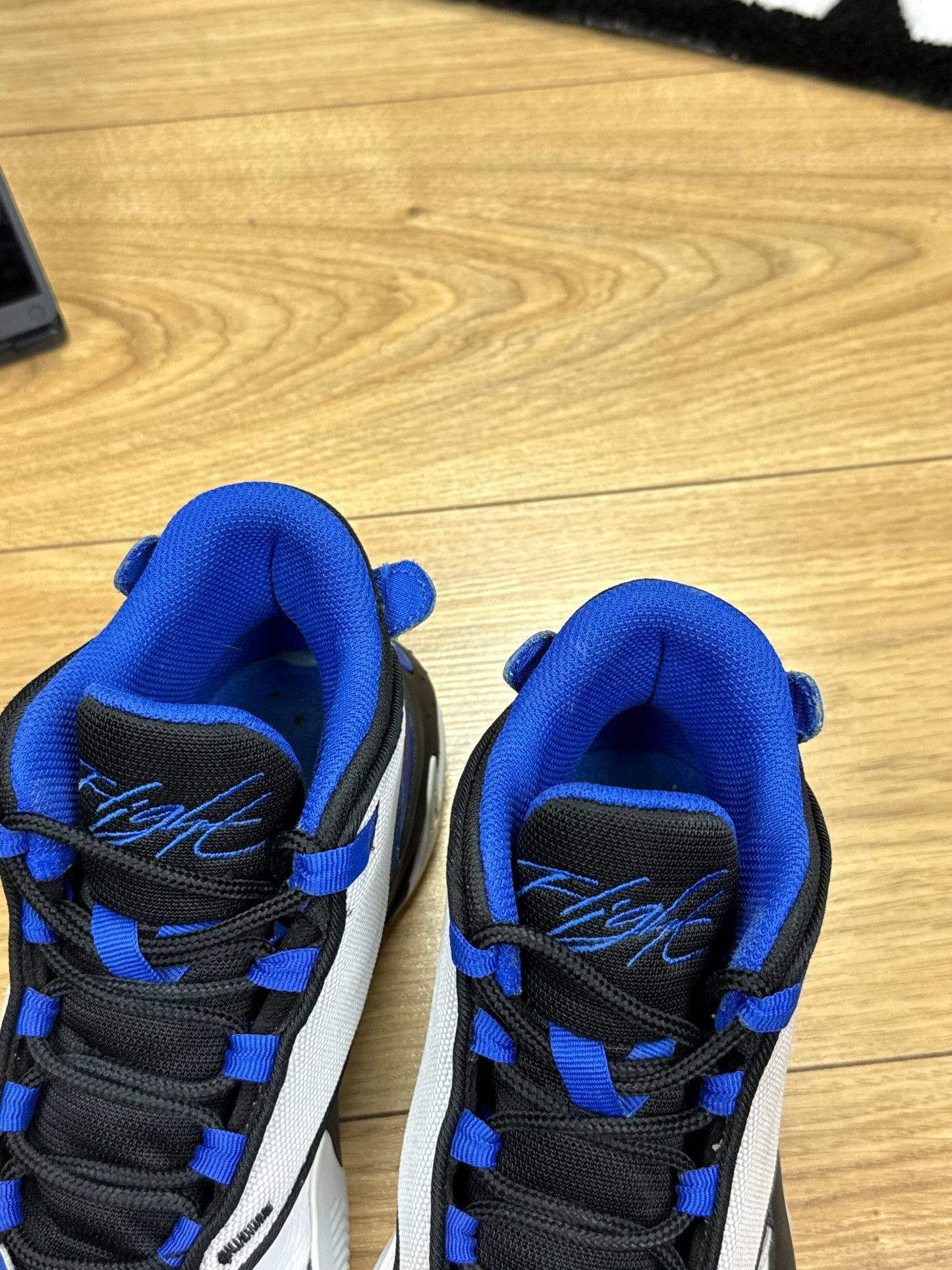Nike Air Jordan Max Aura 4 (37.5)