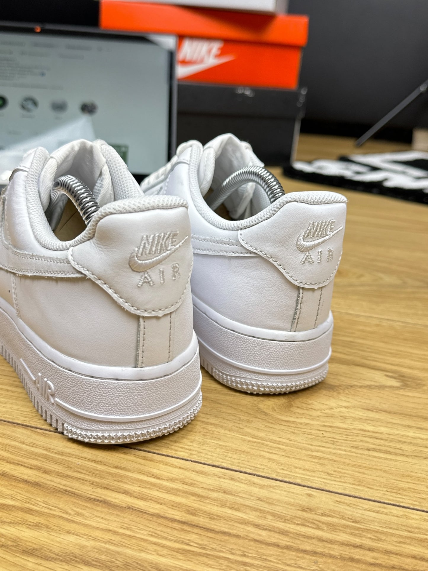 Nike Air Force 1 Low (40)