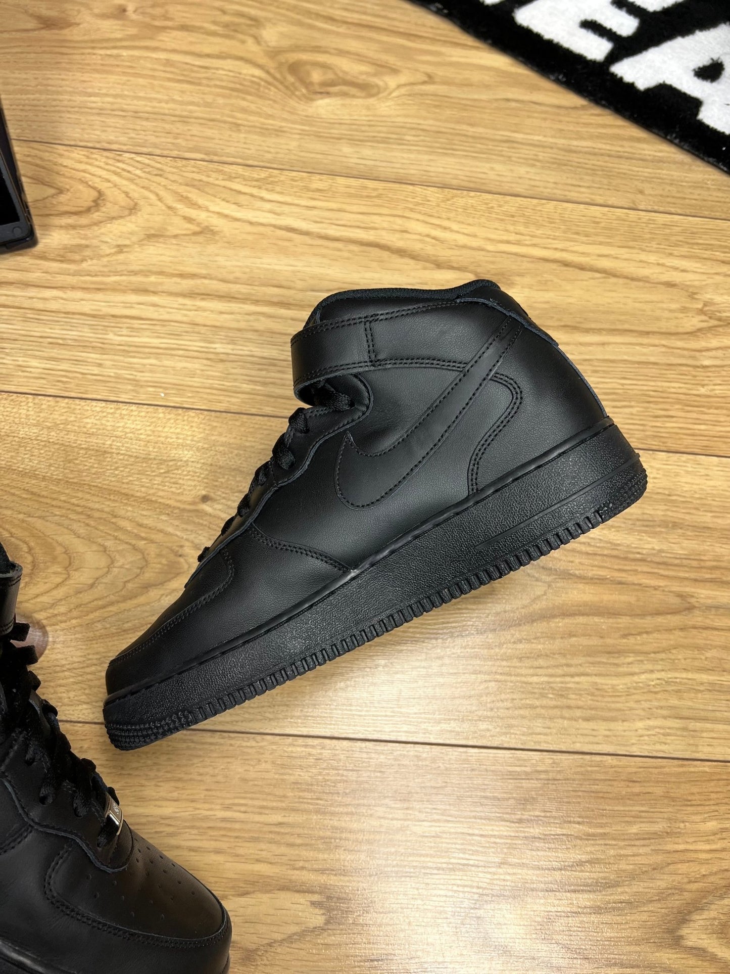 Nike Air Force 1 Mid (42.5)