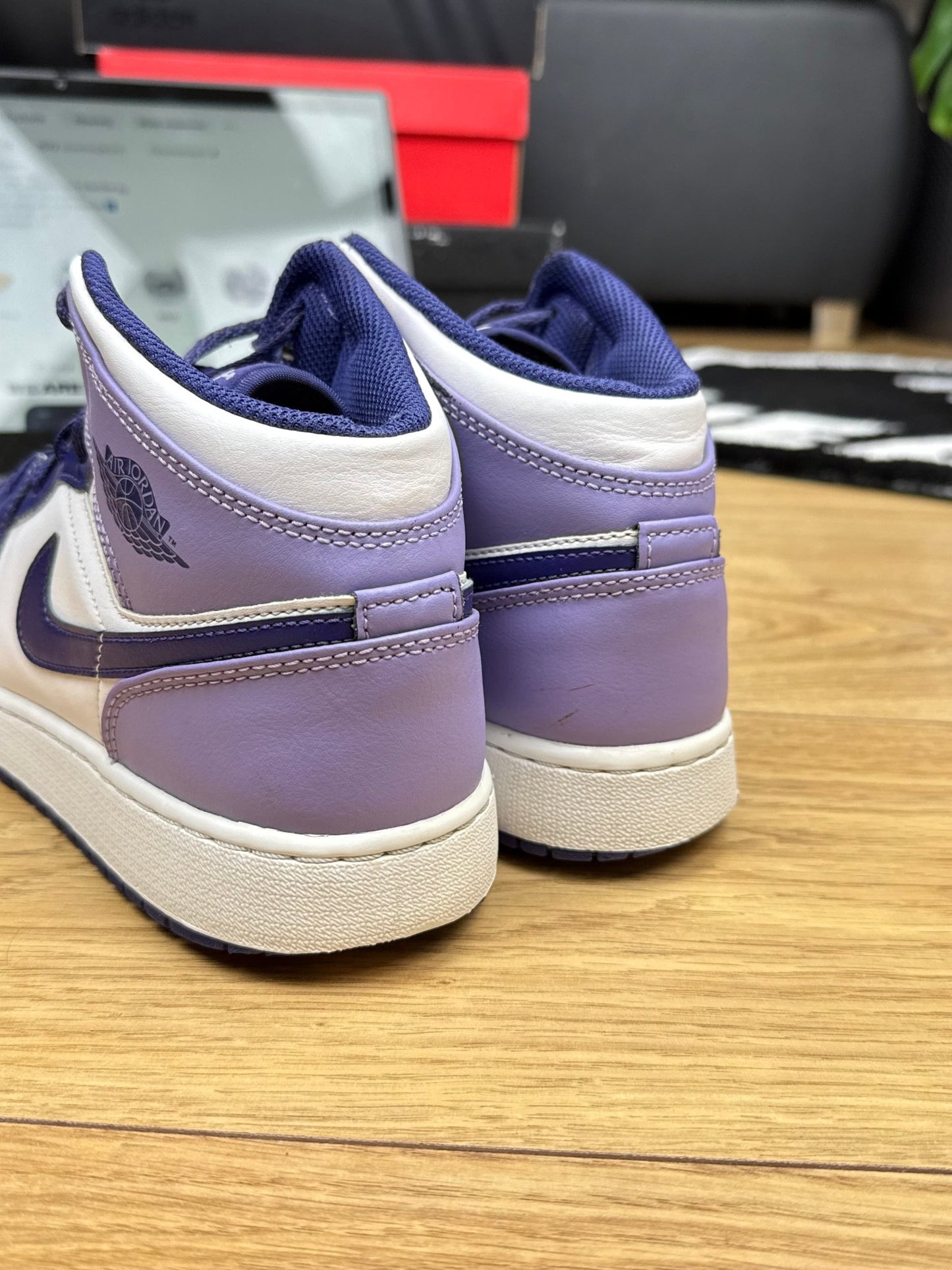 Nike Air Jordan 1 Mid (40)