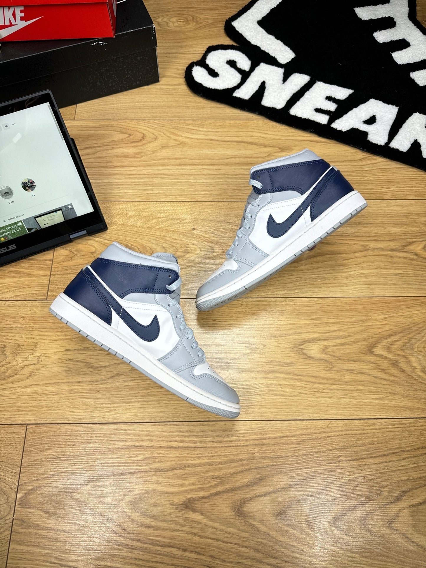 Nike Air Jordan 1 Mid (43)