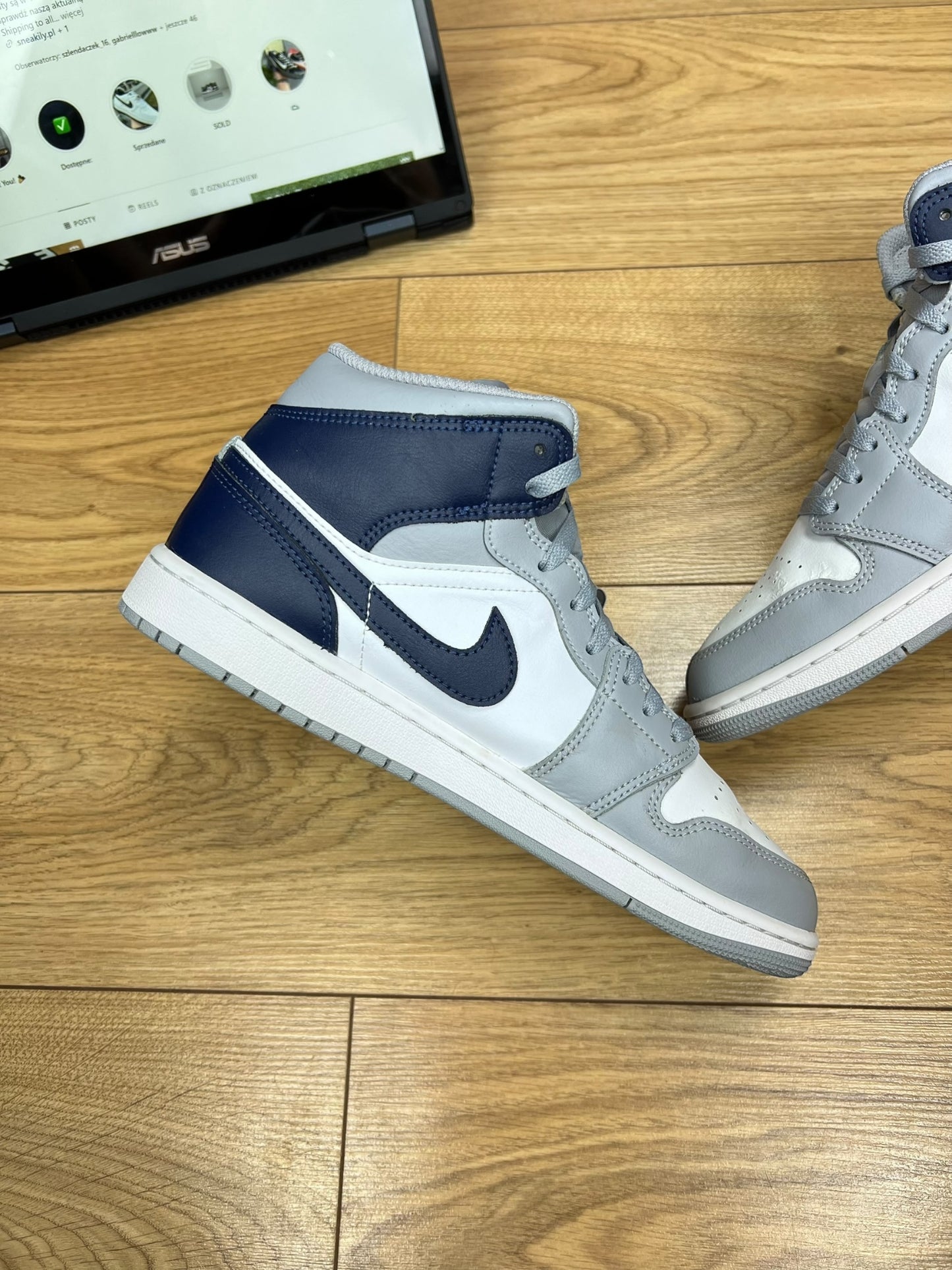 Nike Air Jordan 1 Mid (43)