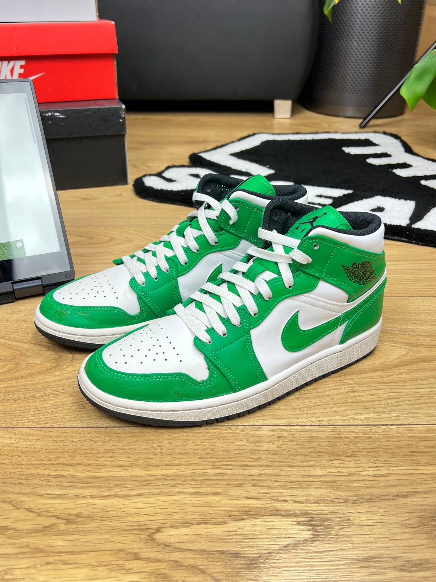 Nike Air Jordan 1 Mid (41)