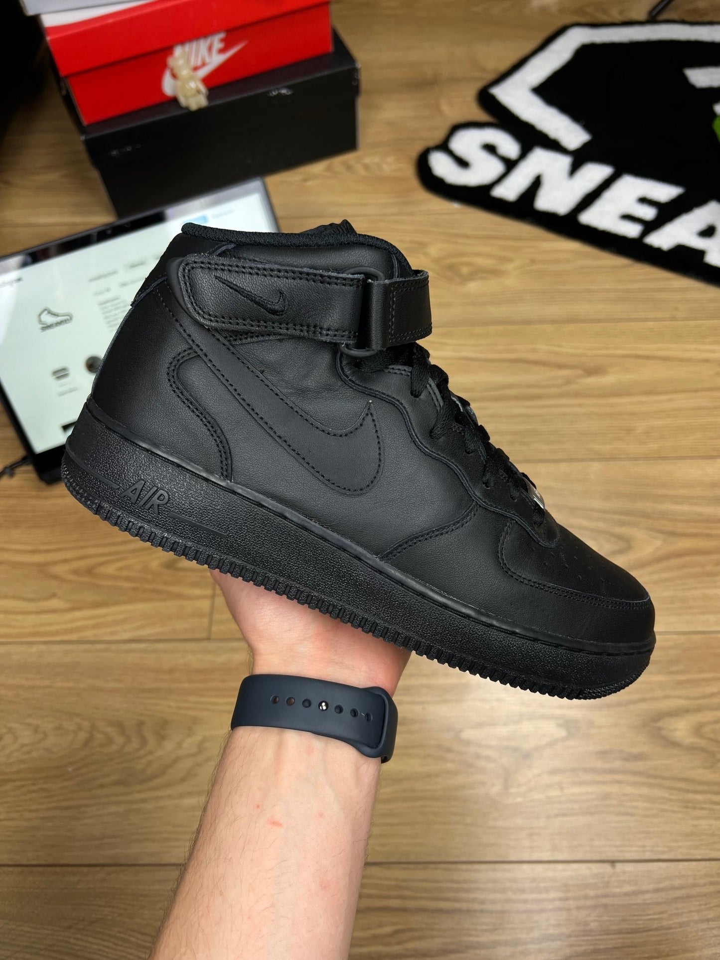Nike Air Force 1 Mid (42.5)