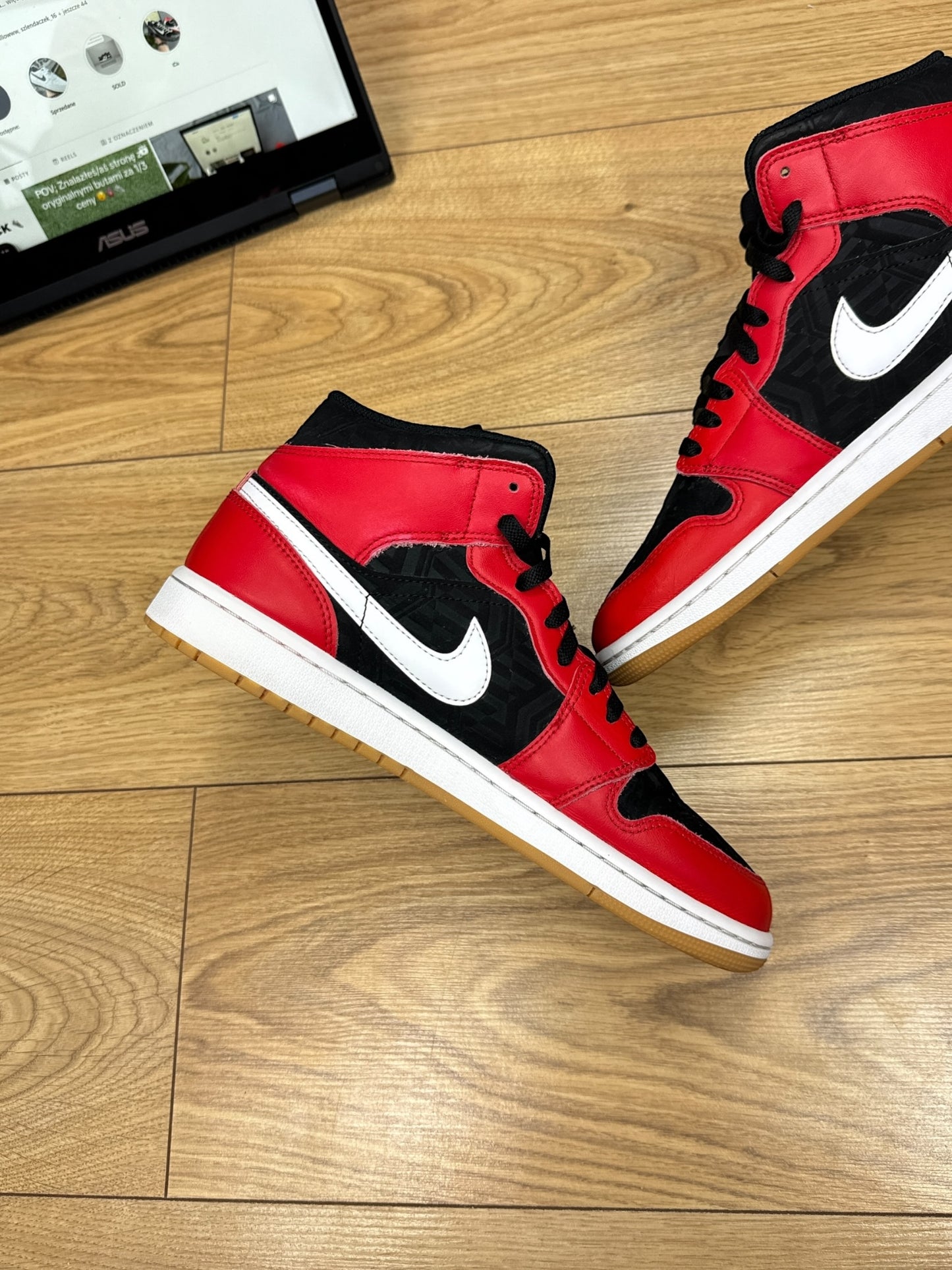 Nike Air Jordan 1 Mid (43)
